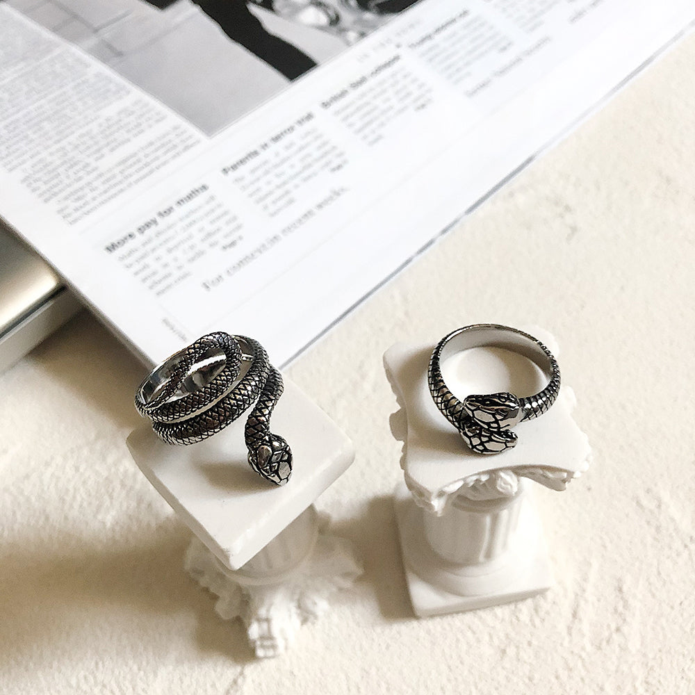 Dark Wind Snake Pattern Ring