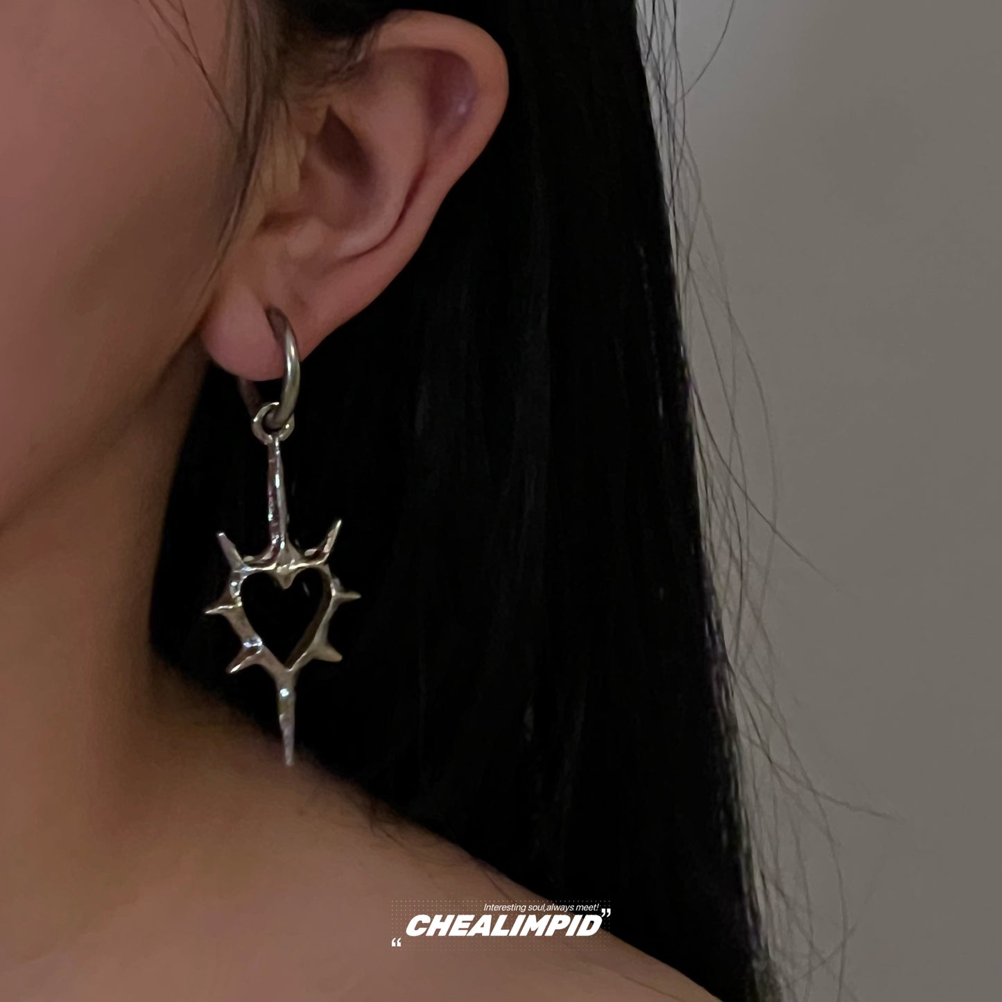 Thorn Hollow Heart Earrings