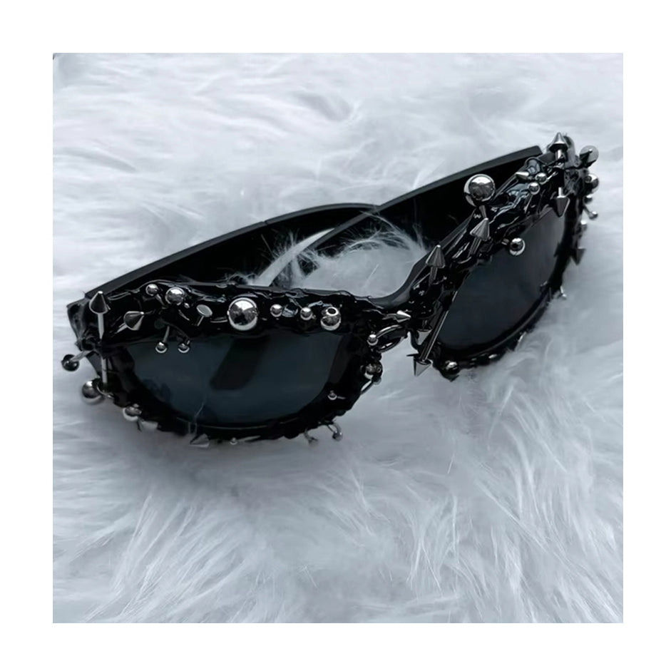 Punk Rivet Metal Color Frame Sunglasses