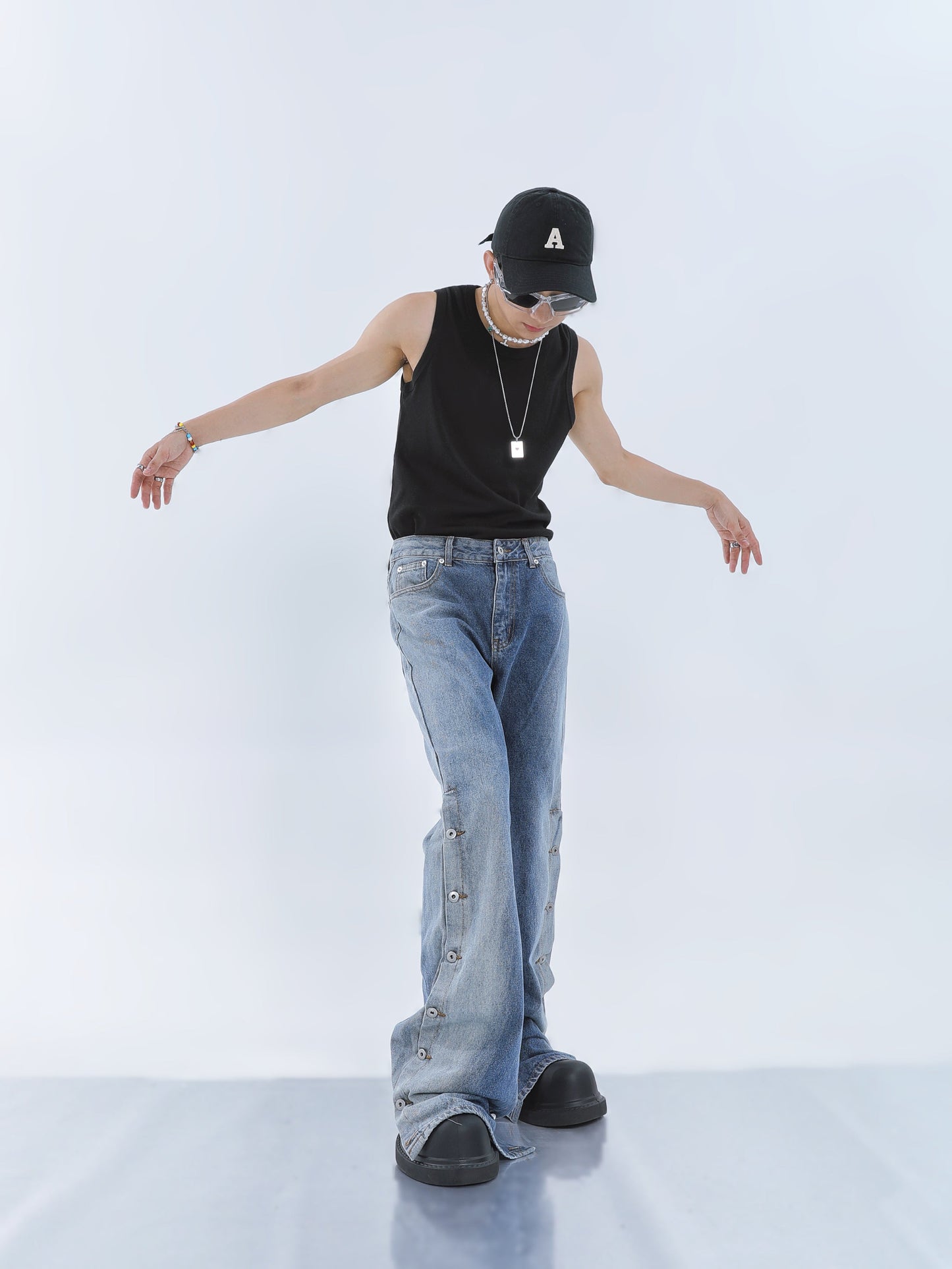 【23s September.】Niche Buttoned Gradient Jeans -M ArtsKoreanMan