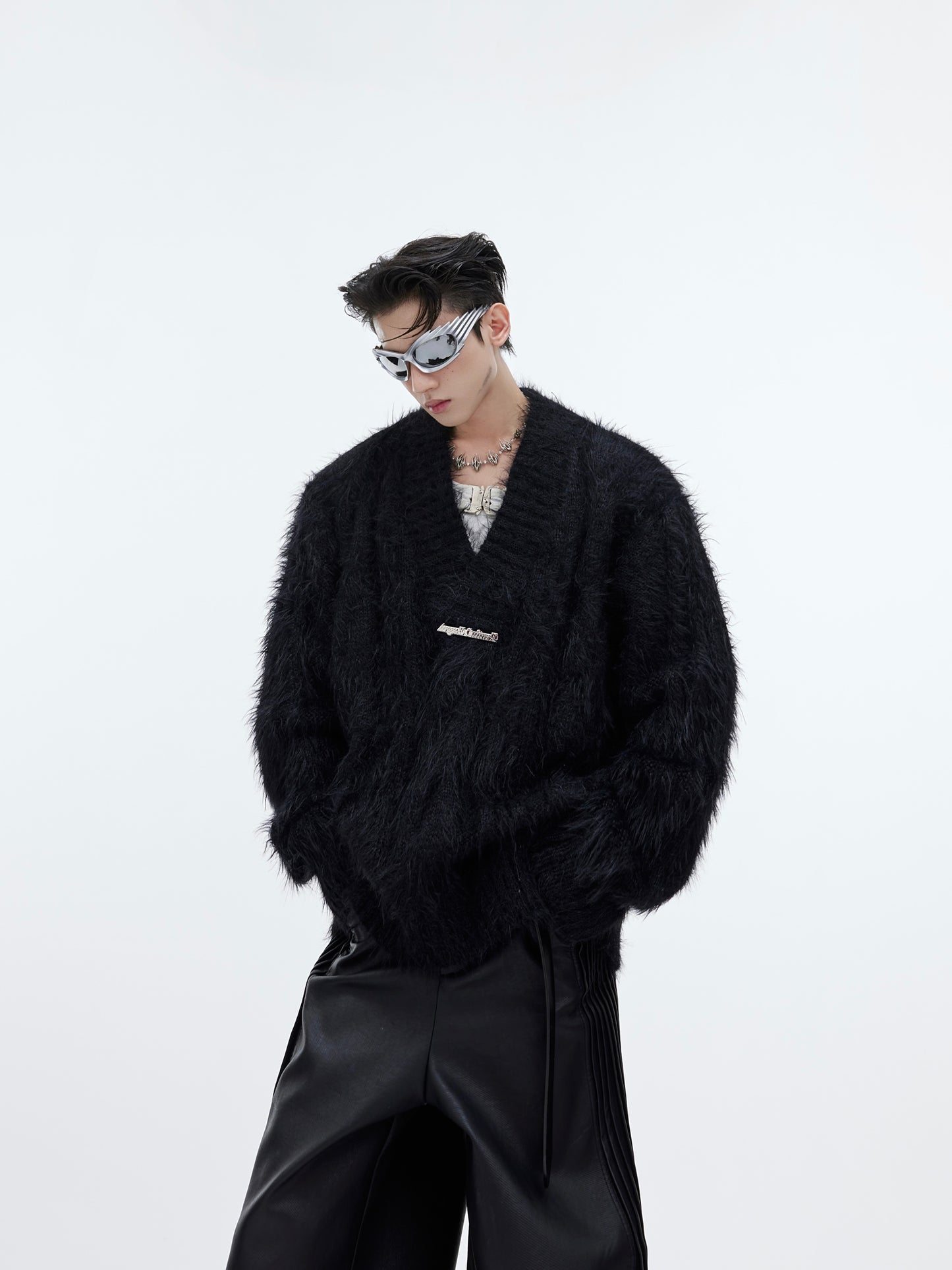 【23s December.】Christmas Imitation Mink V-neck Sweater ArtsKoreanMan