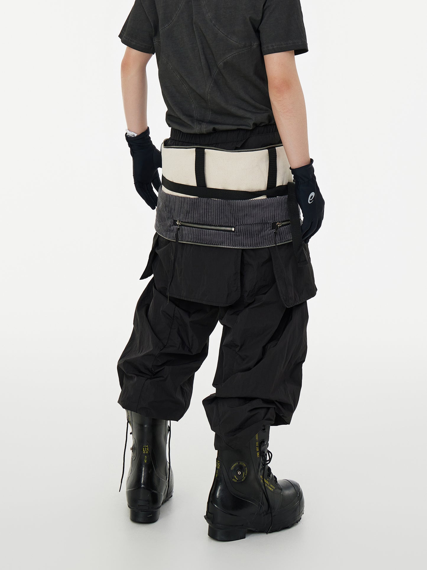 【24s May.】Removable Zippered Paneled Cargo Pants ArtsKoreanMan