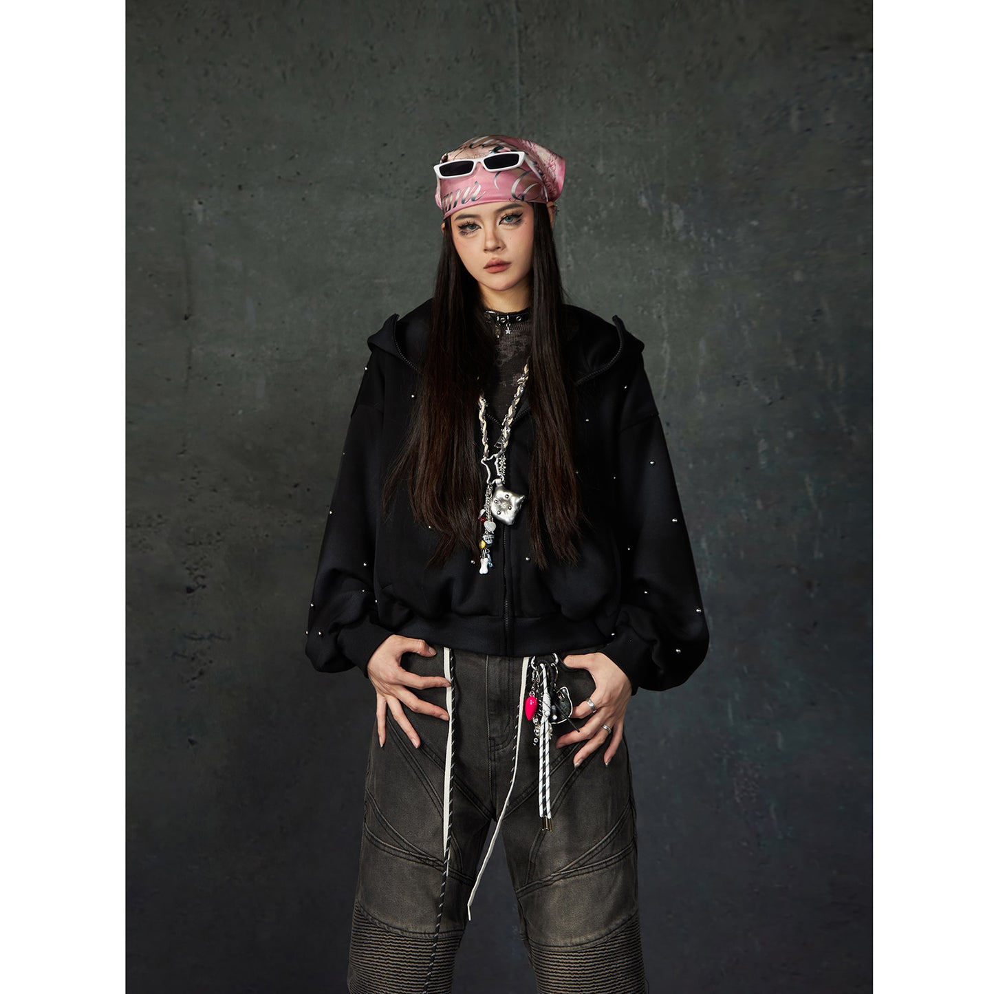 【25s Mar.】Pearl Embellished Spray-painted Hooded Jacket