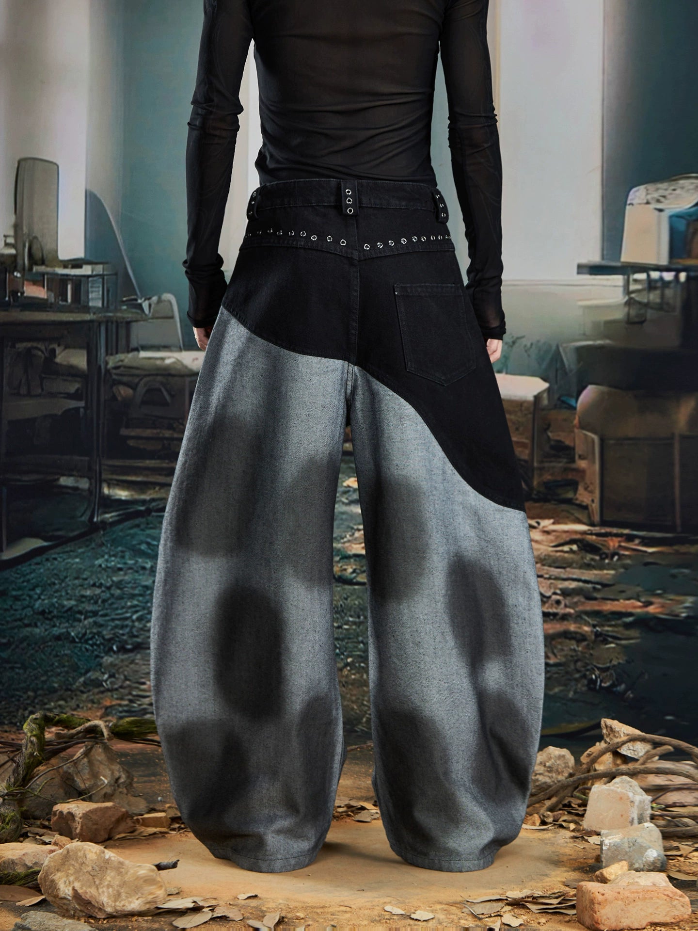 【25s Aug.】Patchwork Spray-Paint Contrast Wide-Leg Scimitar Jeans