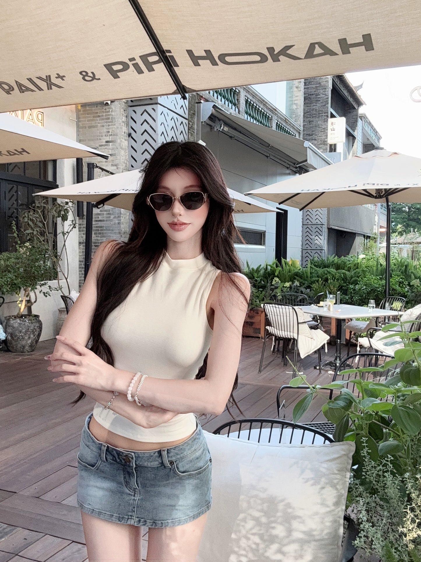 【25s Aug.】White Sleeveless High-Neck Knit Shoulder-Baring Top