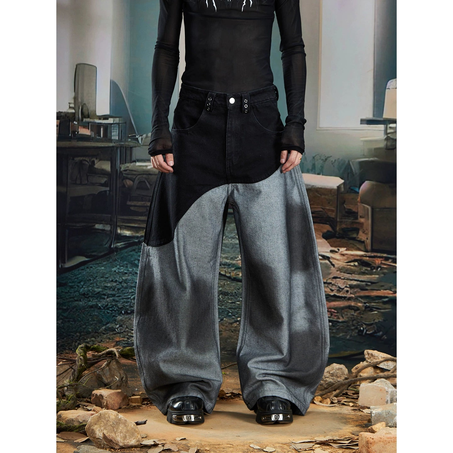 【25s Aug.】Patchwork Spray-Paint Contrast Wide-Leg Scimitar Jeans