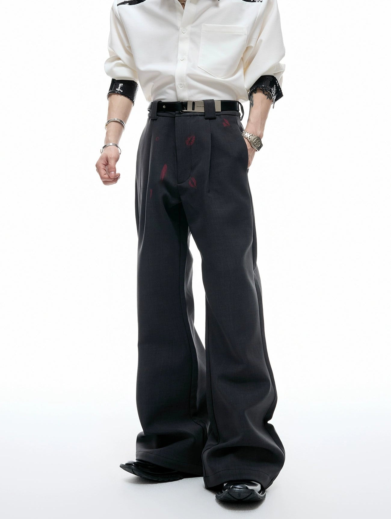 【25s Aug.】Pleated Red Lip Print Flared Trousers