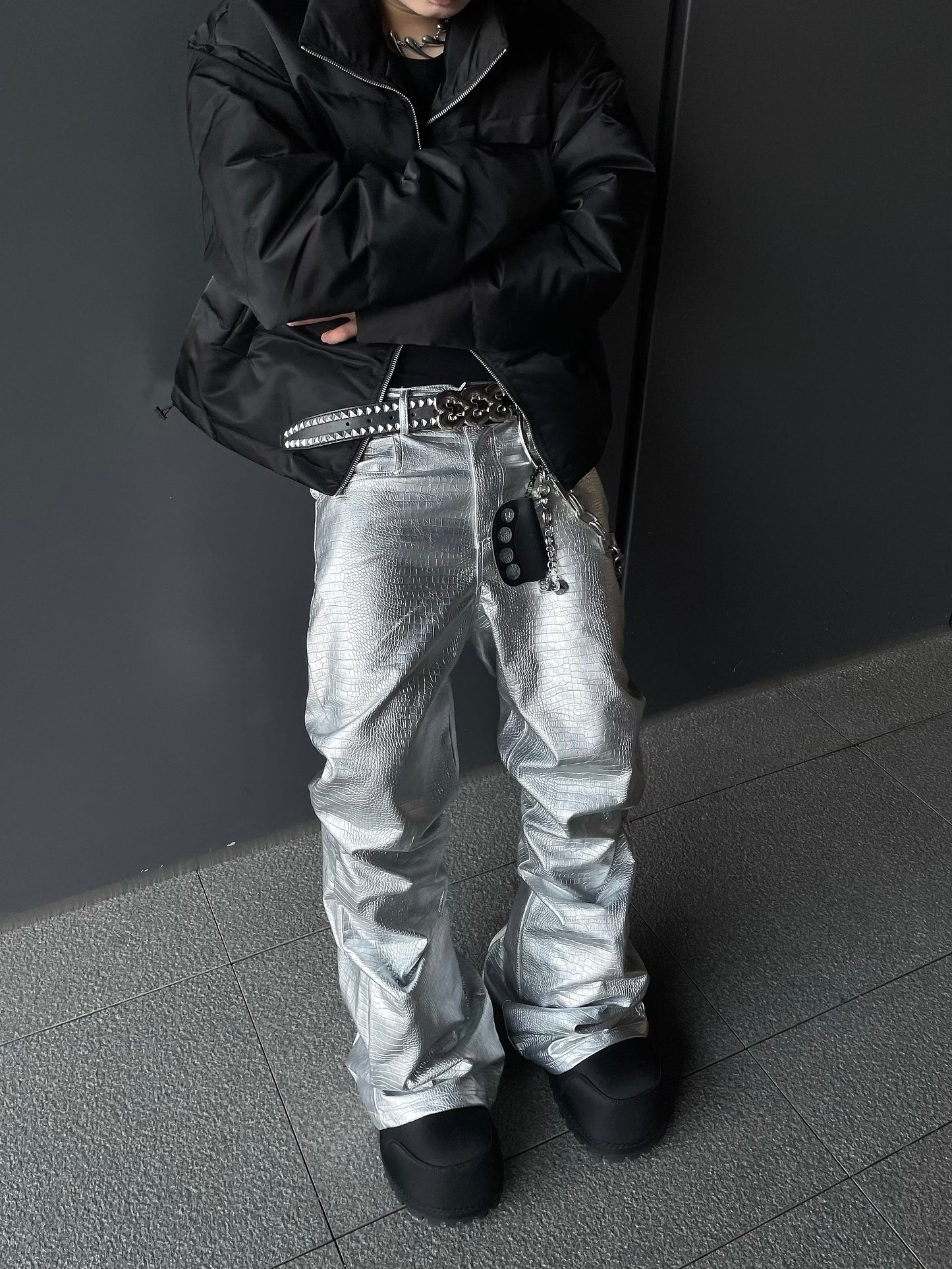 【25s Apr.】Zippered bootcut crocodile leather pants