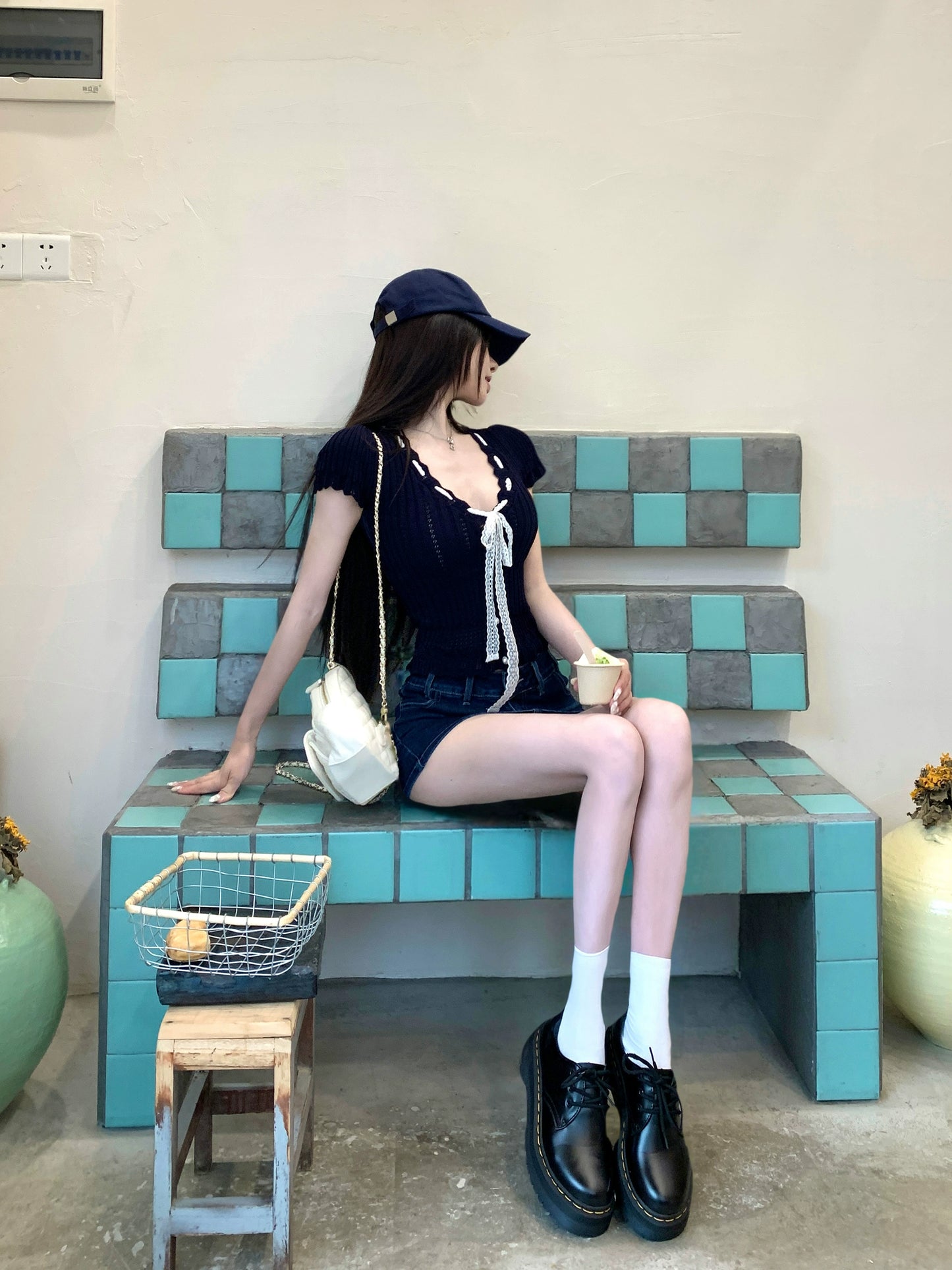 【25s Jul.】V-Neck Fitted Cropped Knit Sweater