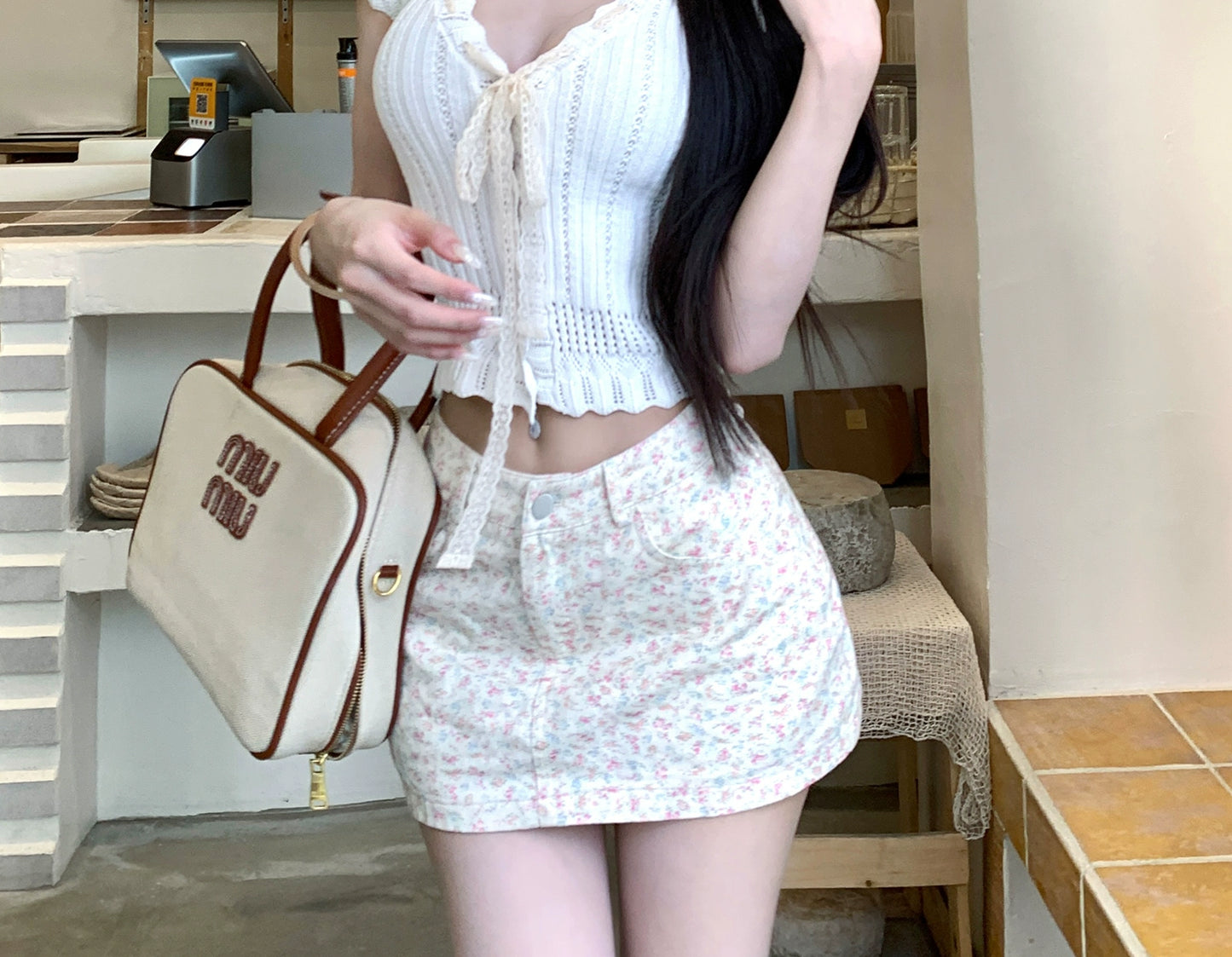 【25s Jul.】V-Neck Fitted Cropped Knit Sweater