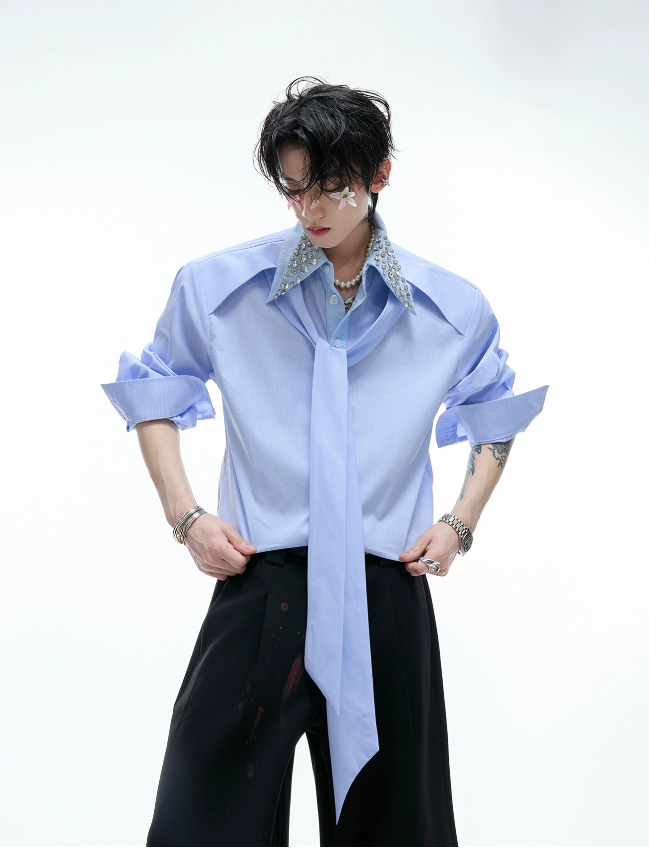【25s Aug.】Diamond-embellished Ribbon-trimmed Shirt