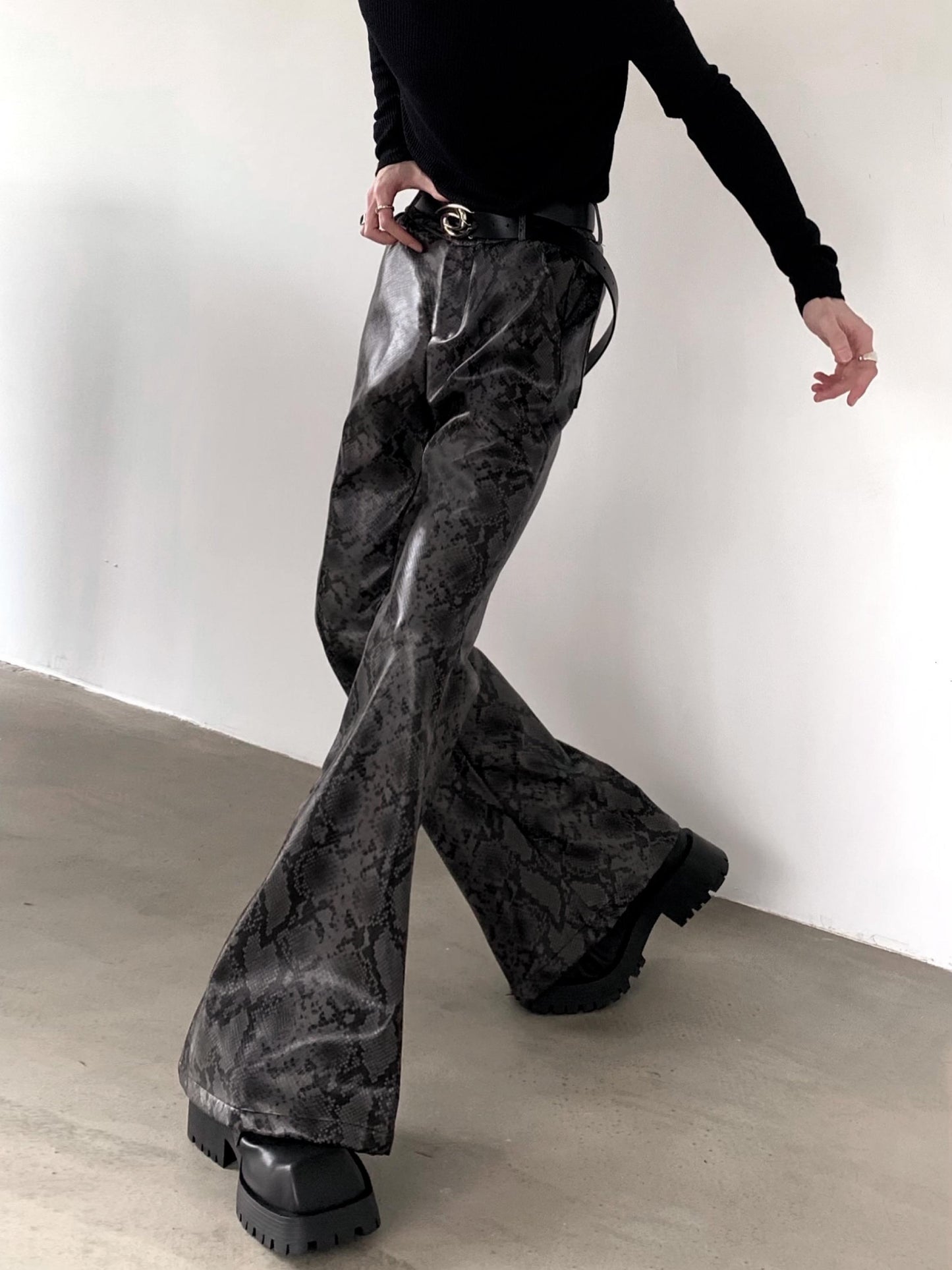 【25s Apr.】Retro High Waist Snakeskin Pattern Flared Leather Pants