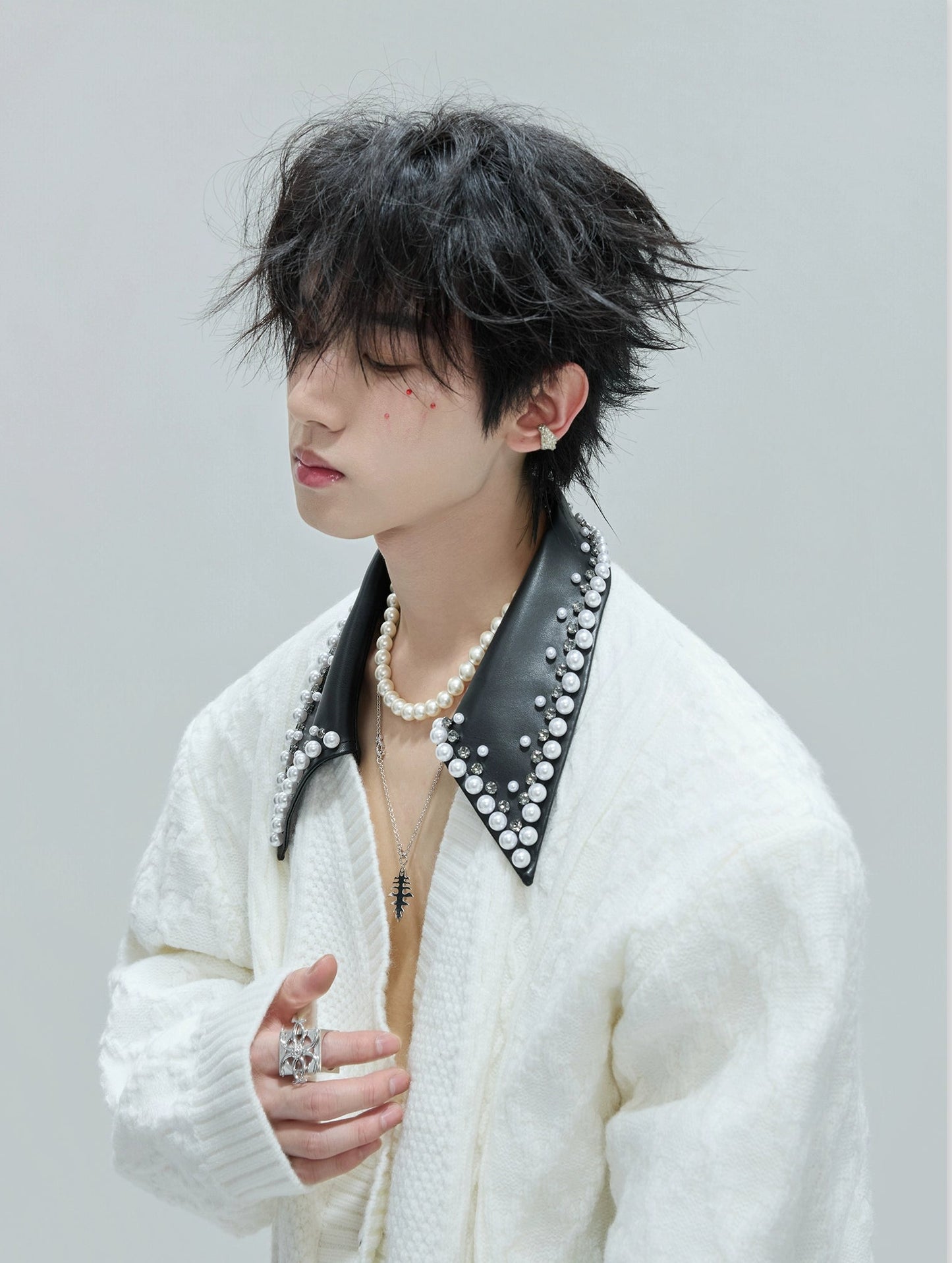 【25s Nov.】Elegant and Luxurious Vintage Handmade Pearl Sweater