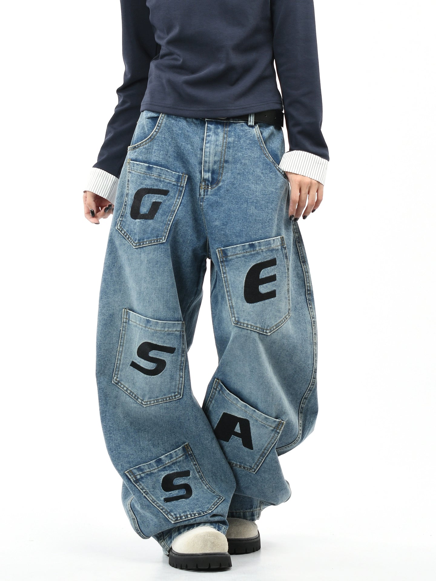 【25s Aug.】Letter Embroidered Washed Curved-Cut Jeans