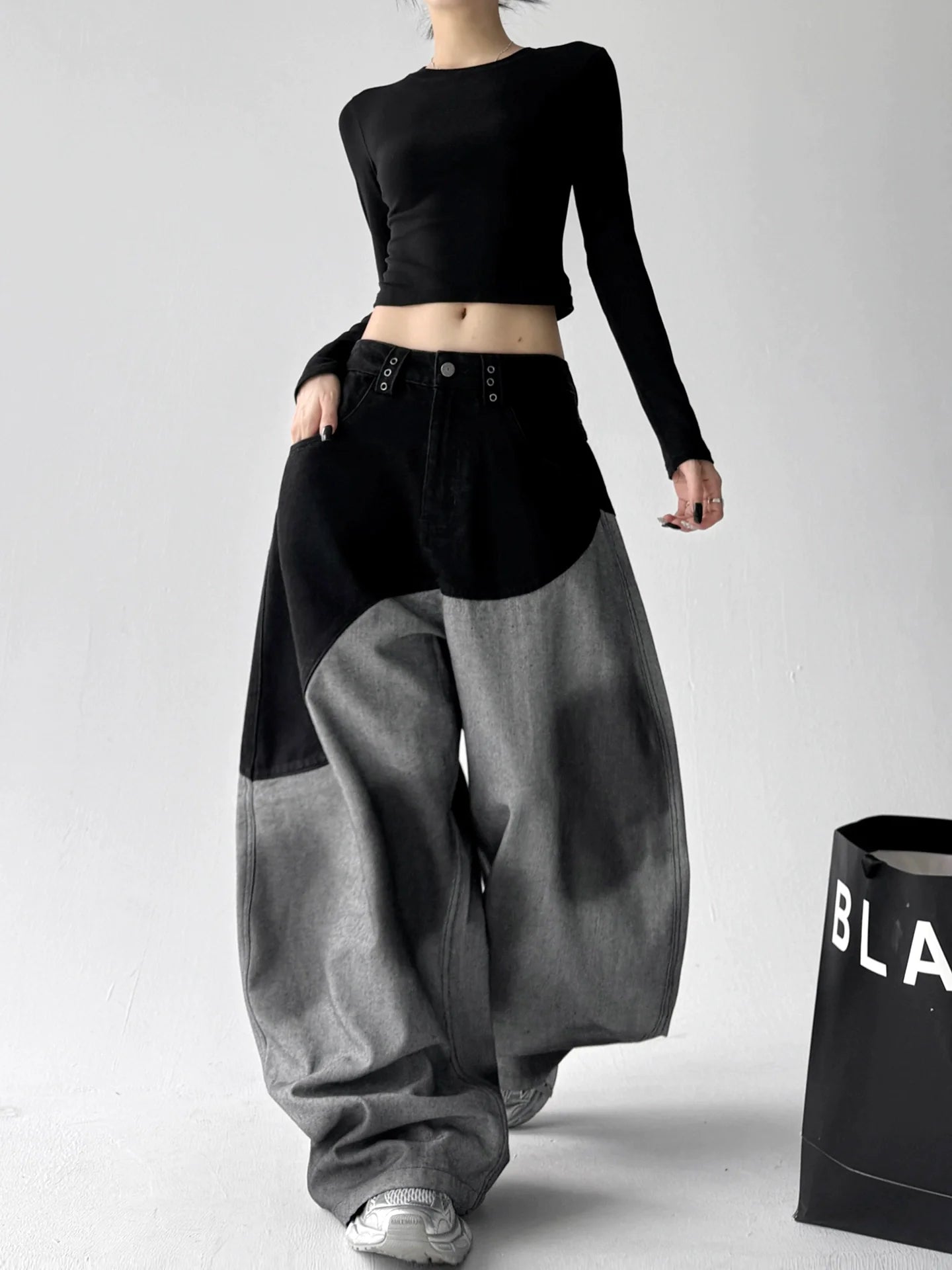 【25s Aug.】Patchwork Spray-Paint Contrast Wide-Leg Scimitar Jeans
