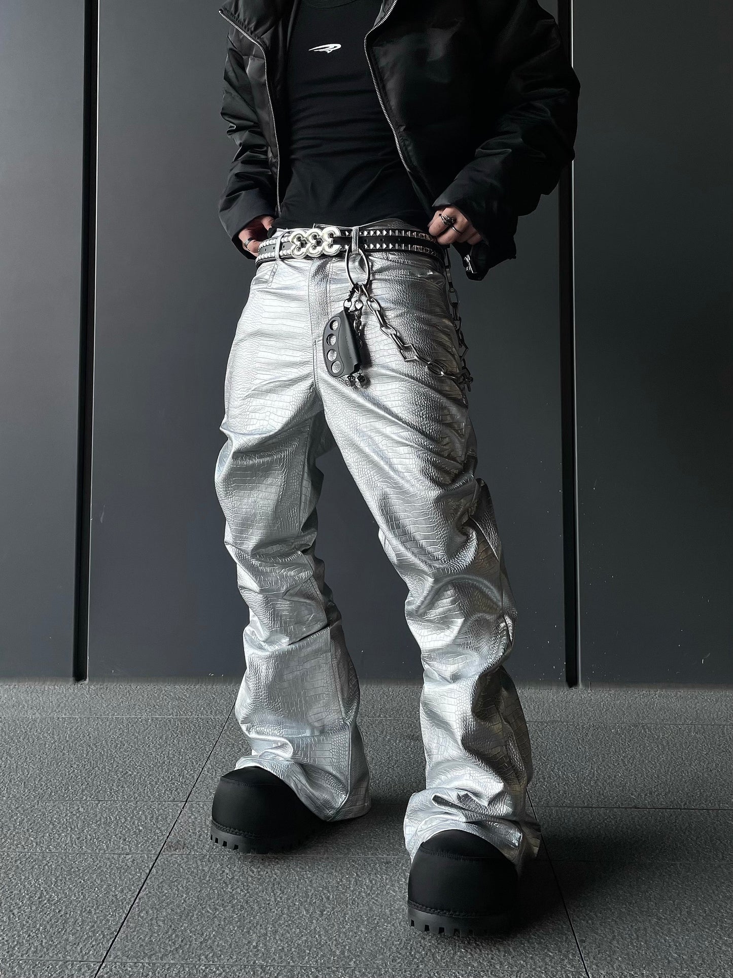 【25s Apr.】Zippered bootcut crocodile leather pants