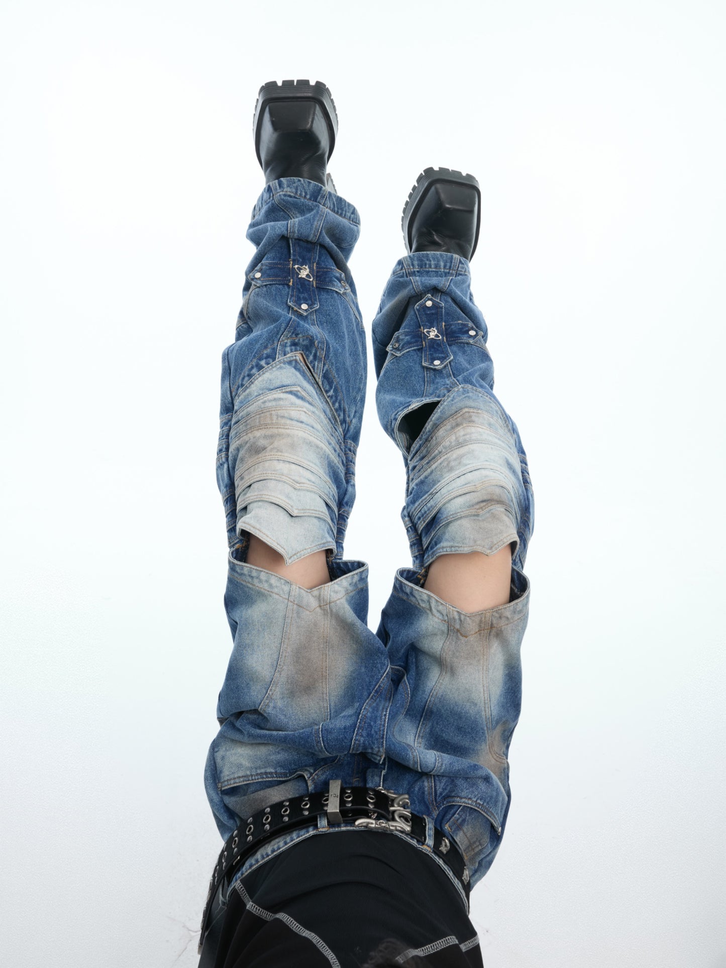 【25s Apr.】Armor Knee Cutout Jeans