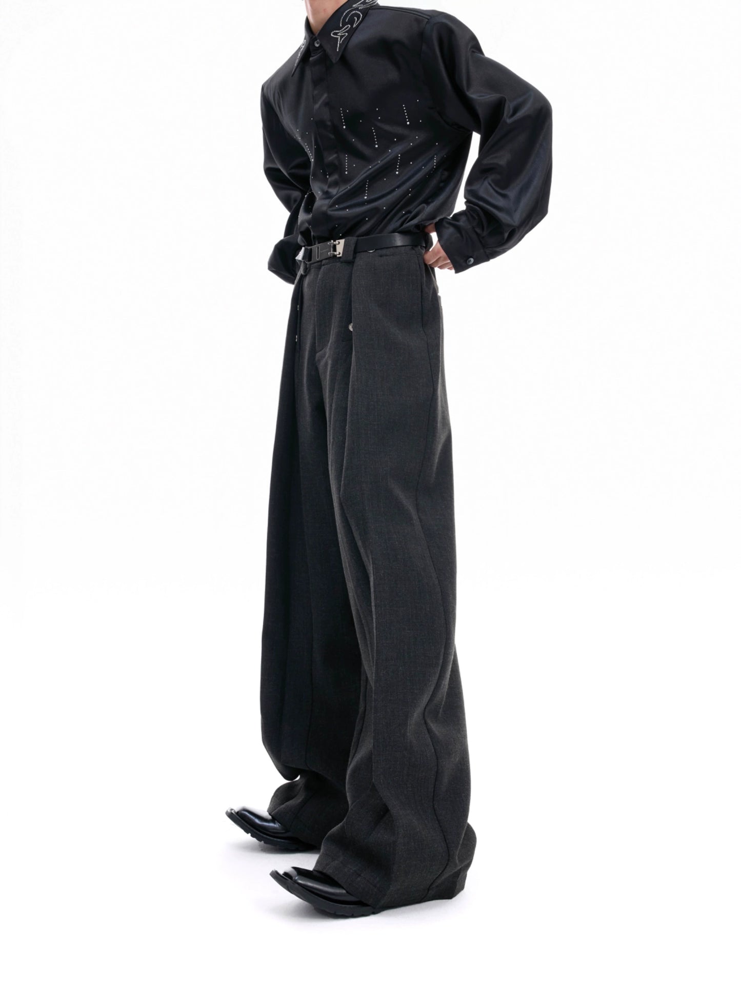 【25s Aug.】Deconstructed Pleated Relaxed-Fit Trousers