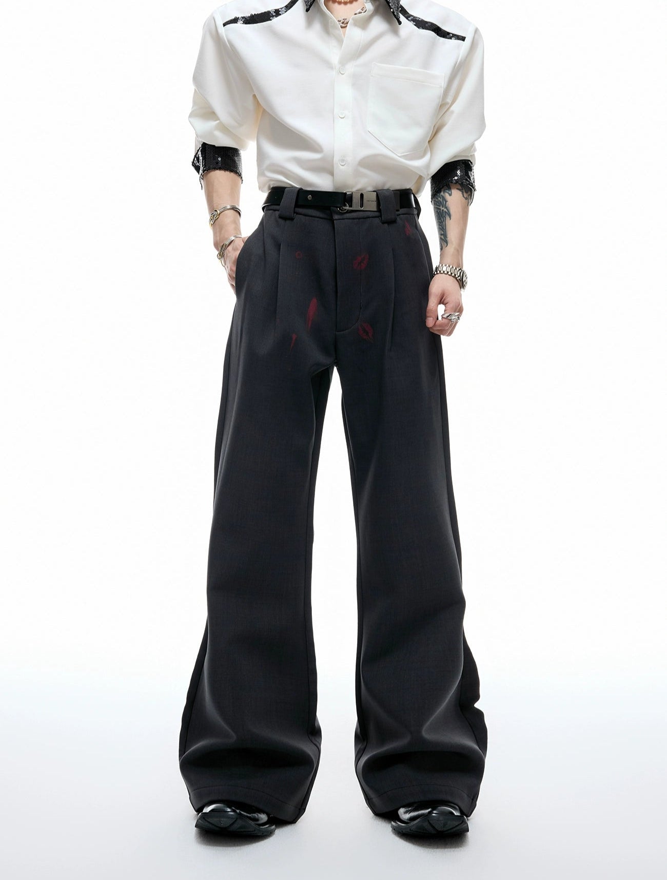 【25s Aug.】Pleated Red Lip Print Flared Trousers