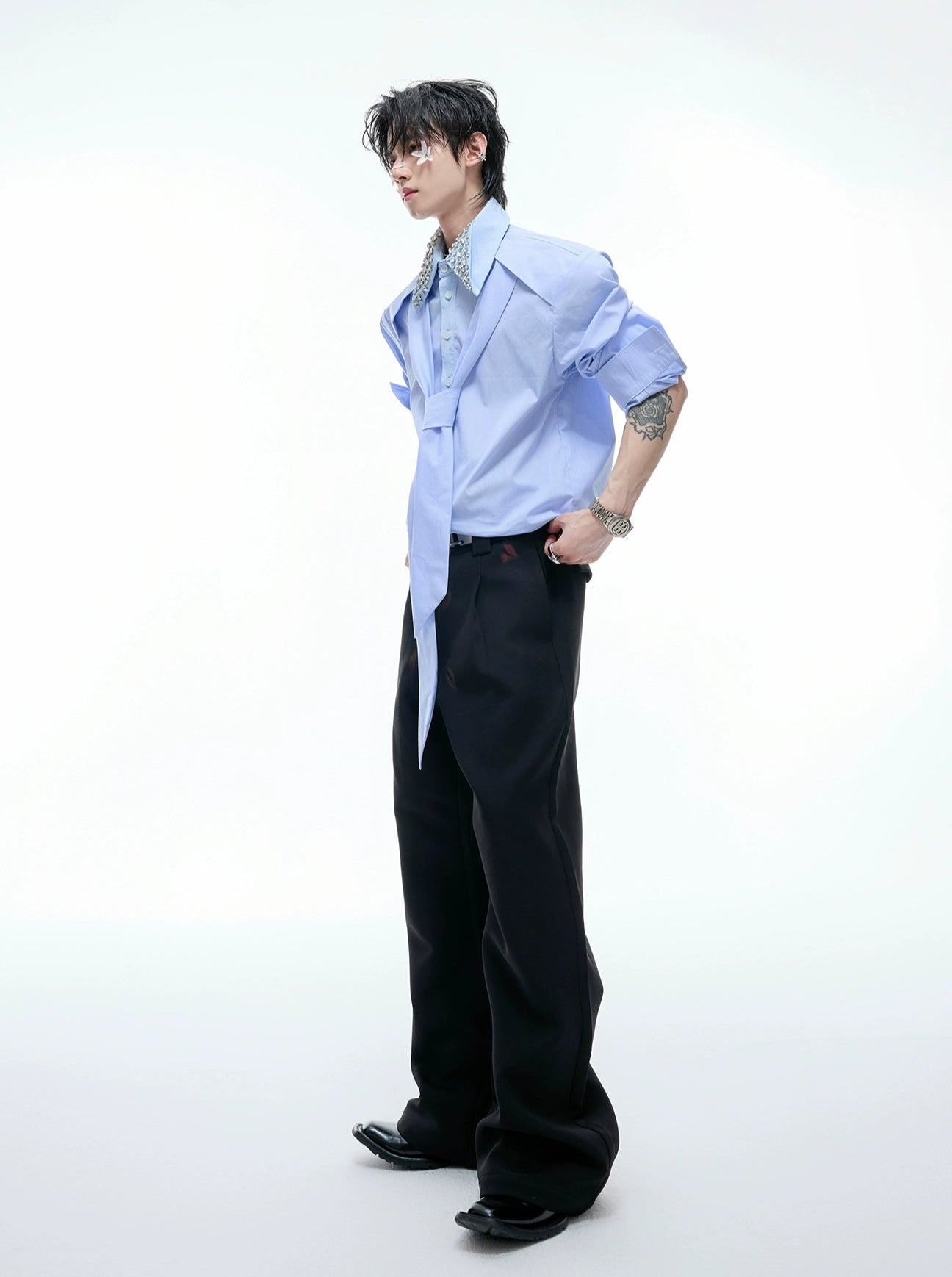 【25s Aug.】Diamond-embellished Ribbon-trimmed Shirt