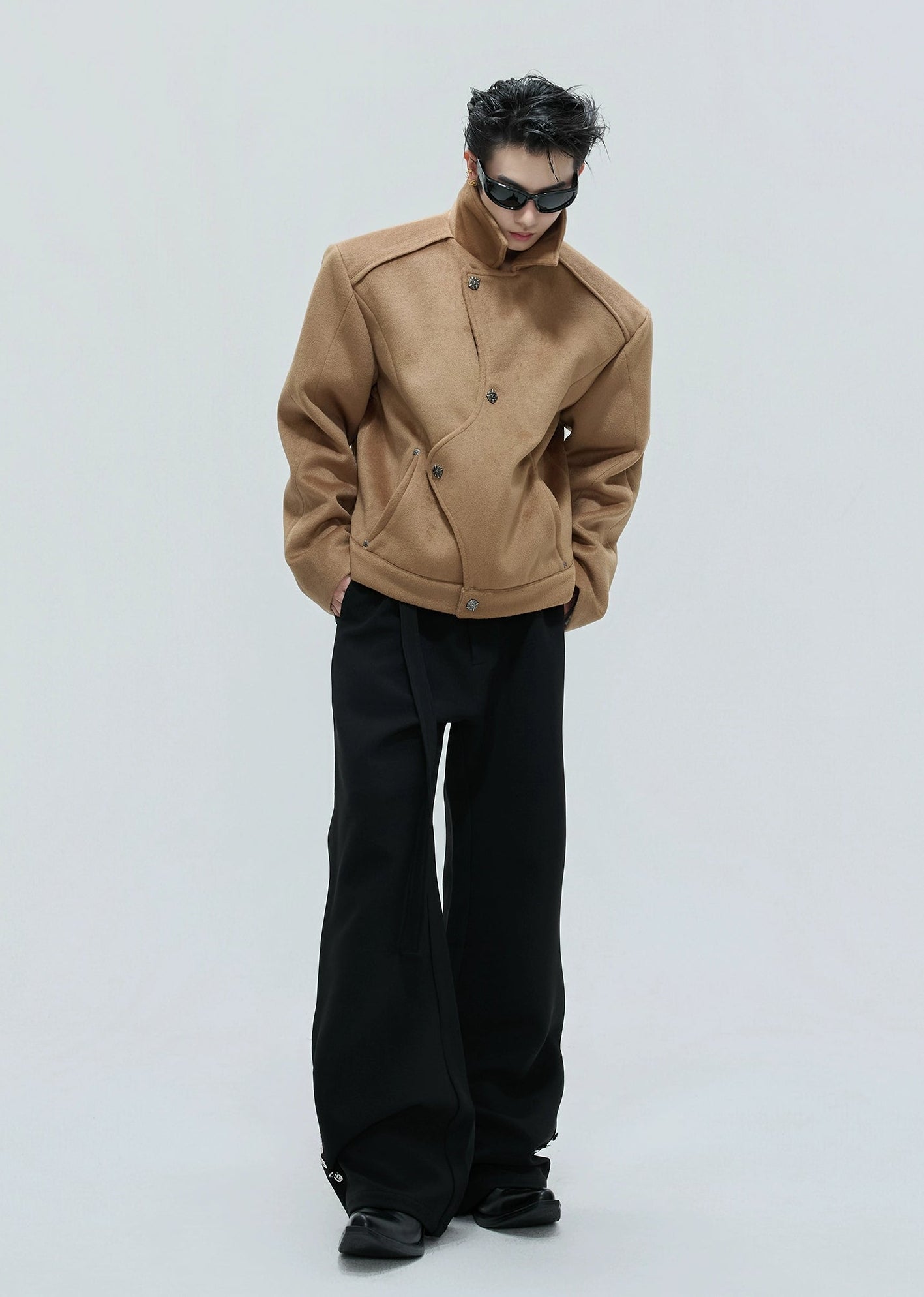 【25s Nov.】Elegant and Luxurious Uniquely Designed Coat