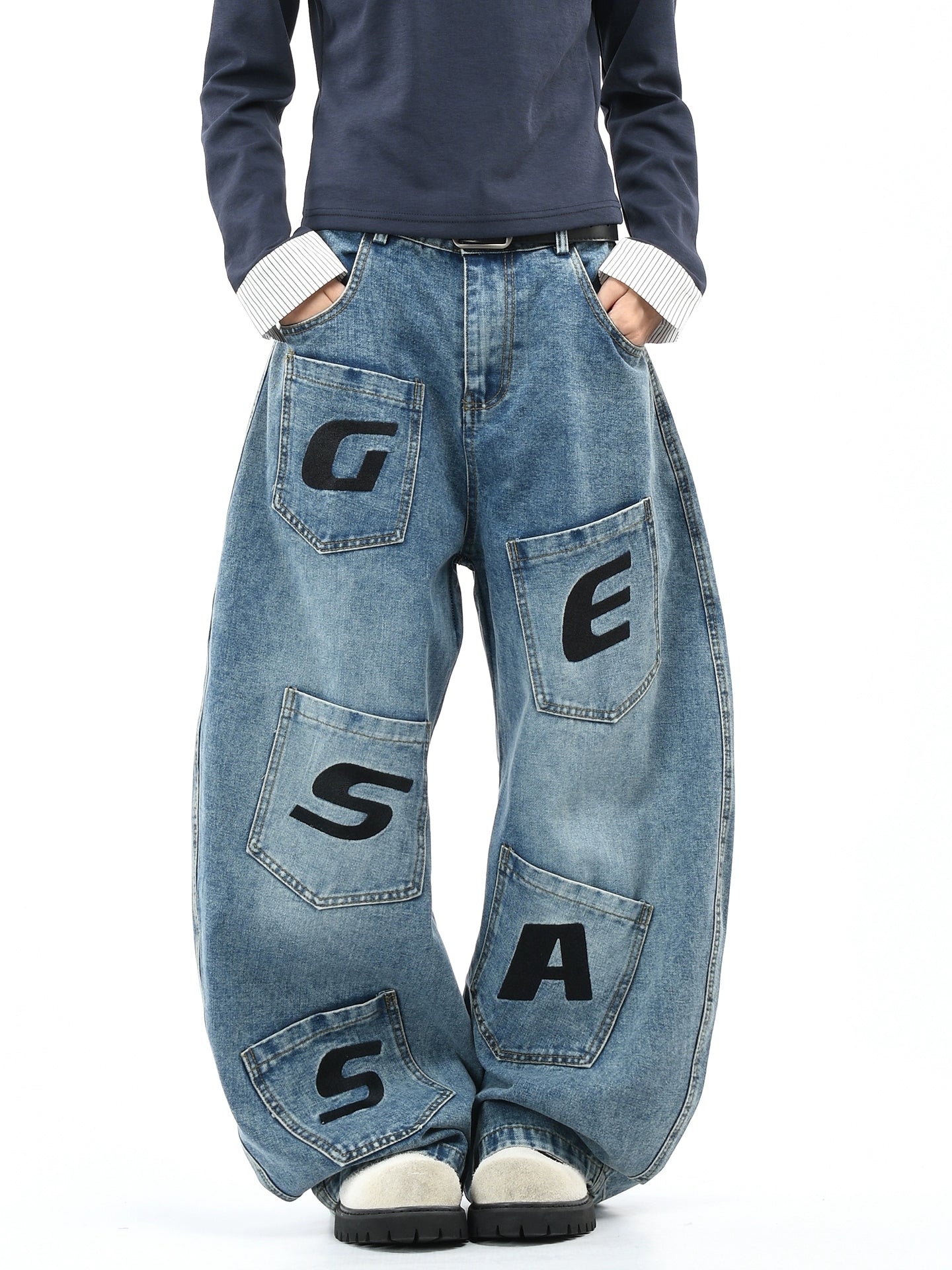【25s Aug.】Letter Embroidered Washed Curved-Cut Jeans