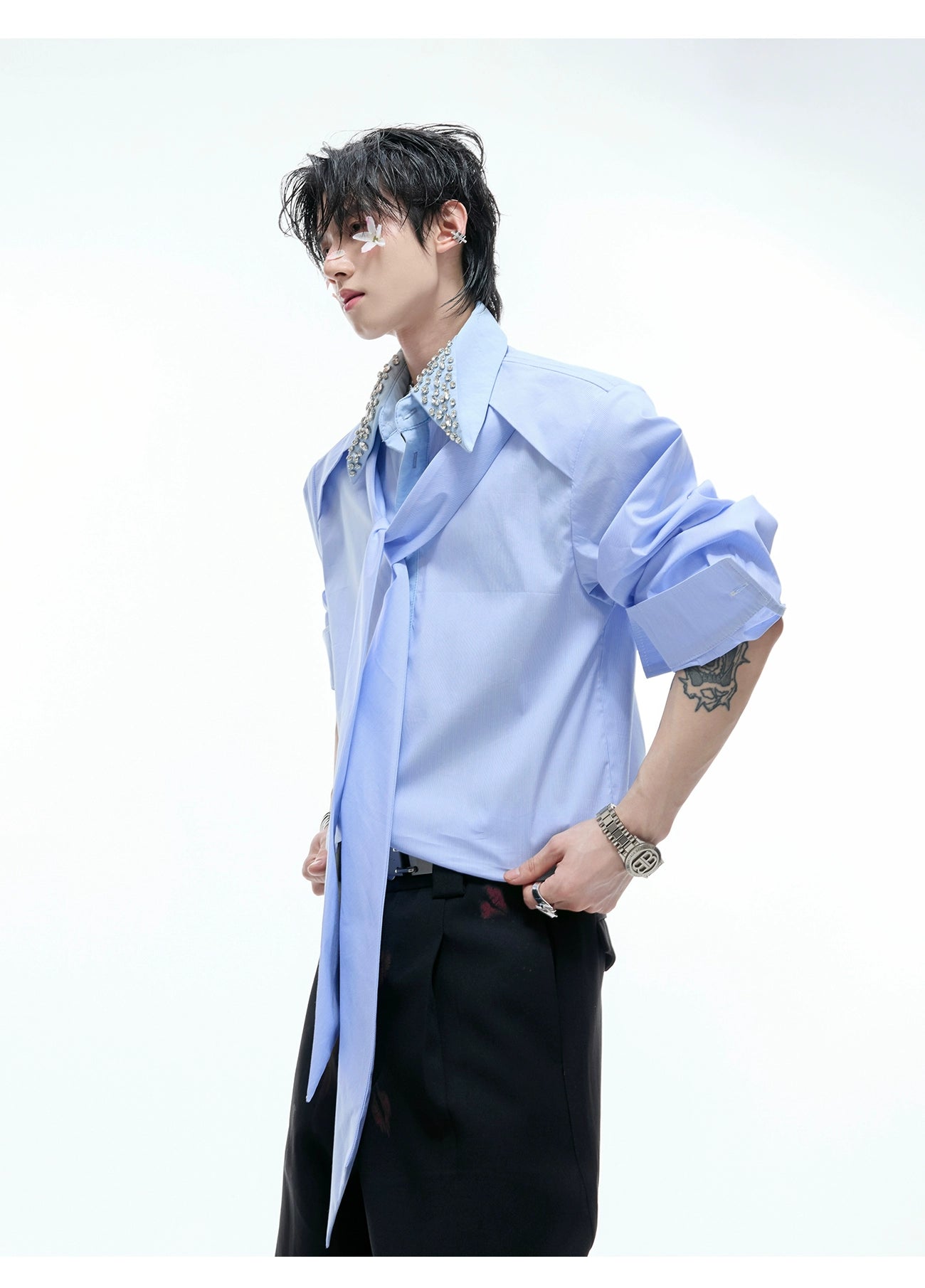 【25s Aug.】Diamond-embellished Ribbon-trimmed Shirt