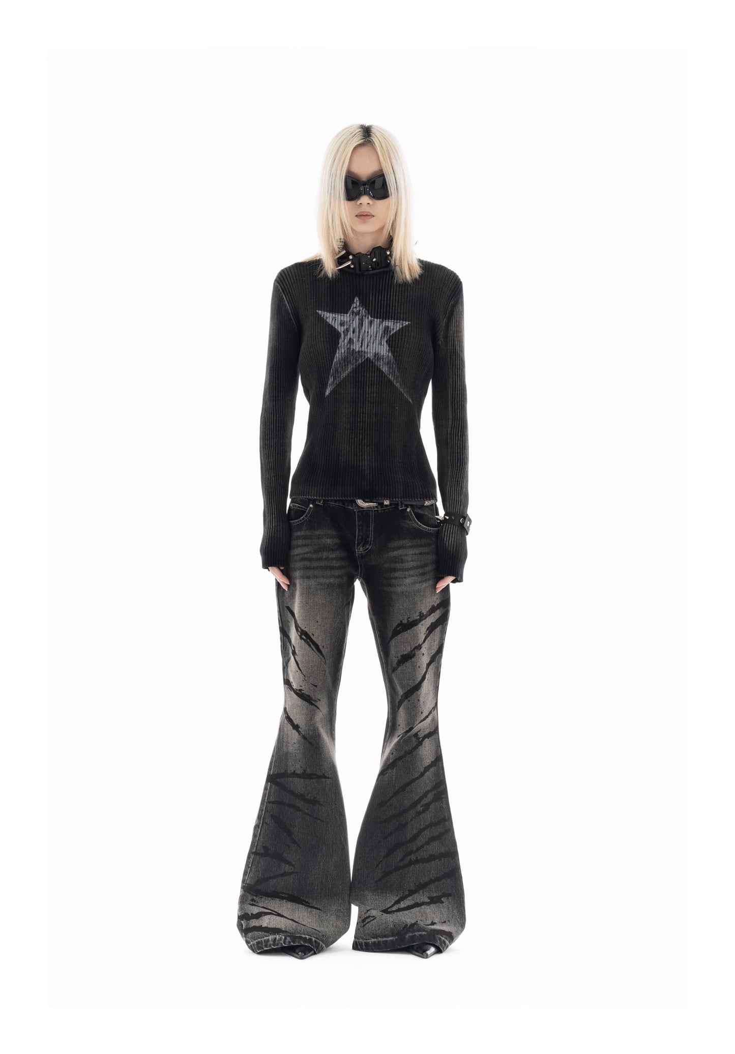 【23s December.】Washed Distressed Star Print Sweater ArtsKoreanMan