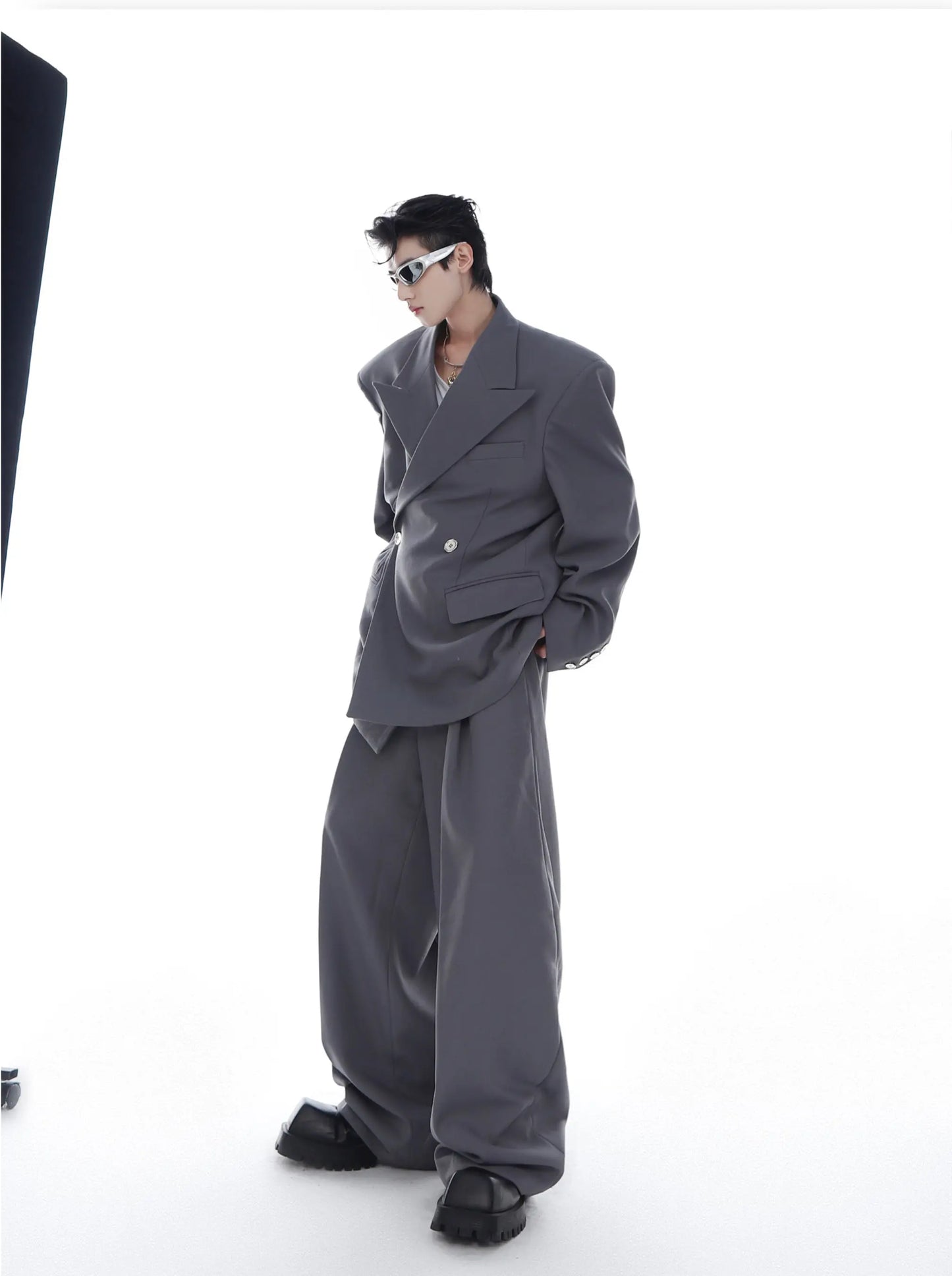 【23s Feb.】High Shoulder Black/Grey Jacket ArtsKoreanMan