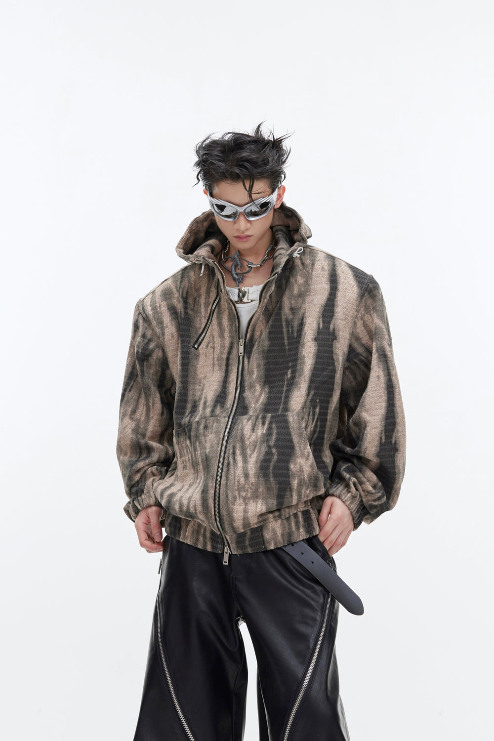 【24s January.】Retro Graffiti Metallic Hooded Sweatshirt ArtsKoreanMan