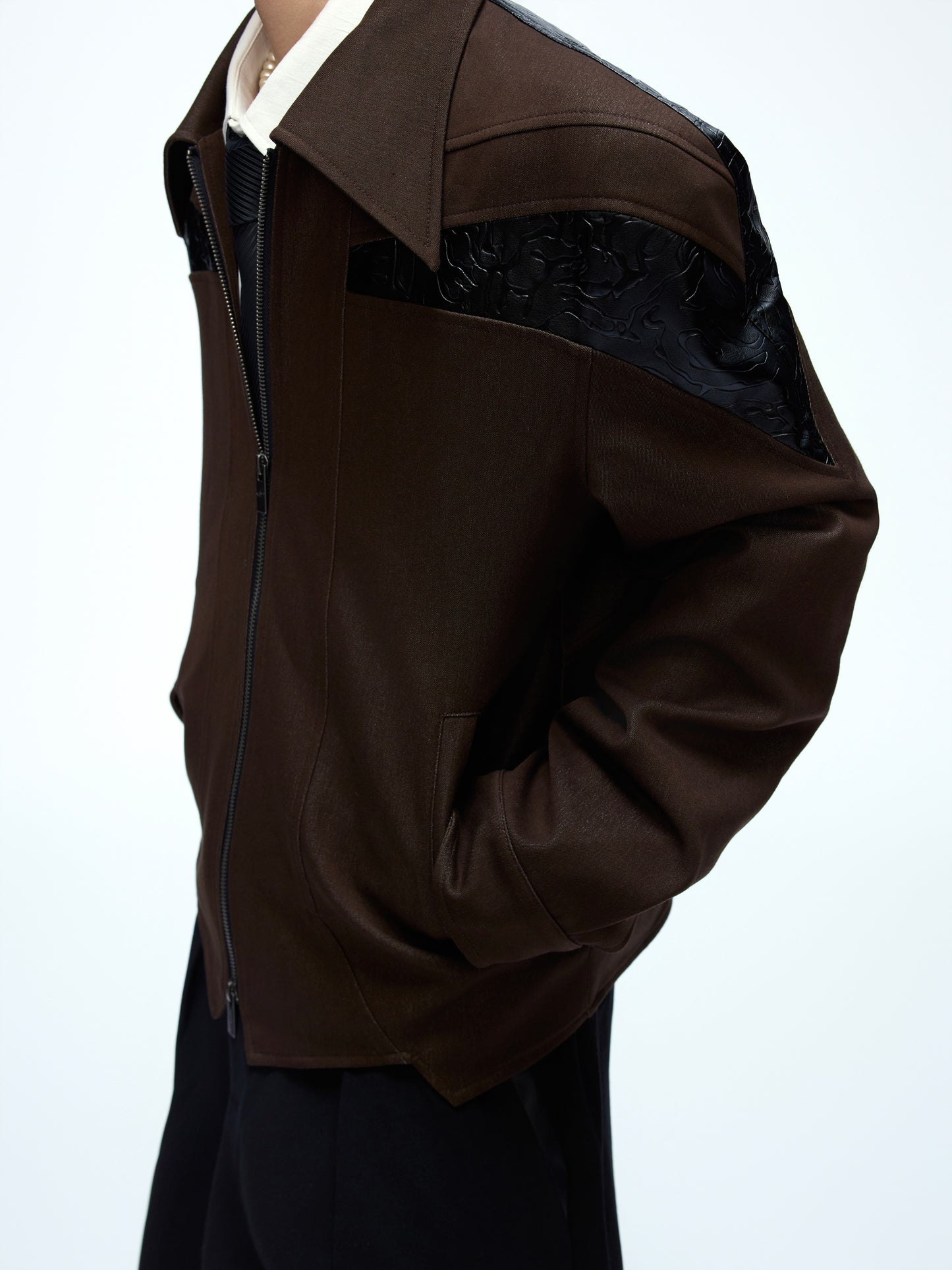 【25s Oct.】Glossy Paneled Deconstructed Leather Jacket