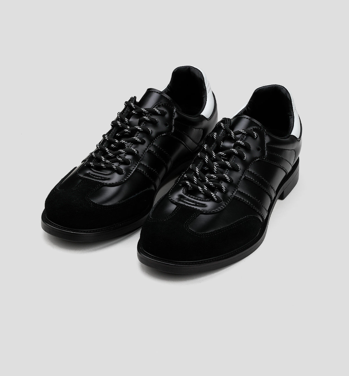 Simple Black And White Leather Dexter Shoes