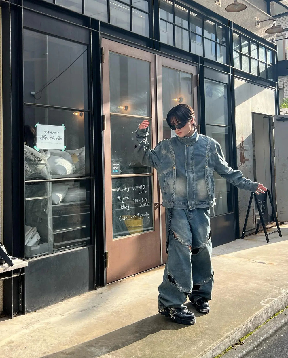【23s May.】 Trendy Cutout Jeans ArtsKoreanMan