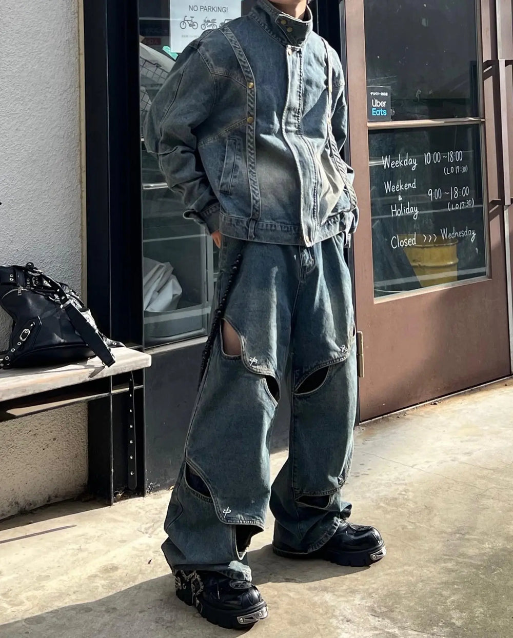 【23s May.】 Trendy Cutout Jeans ArtsKoreanMan