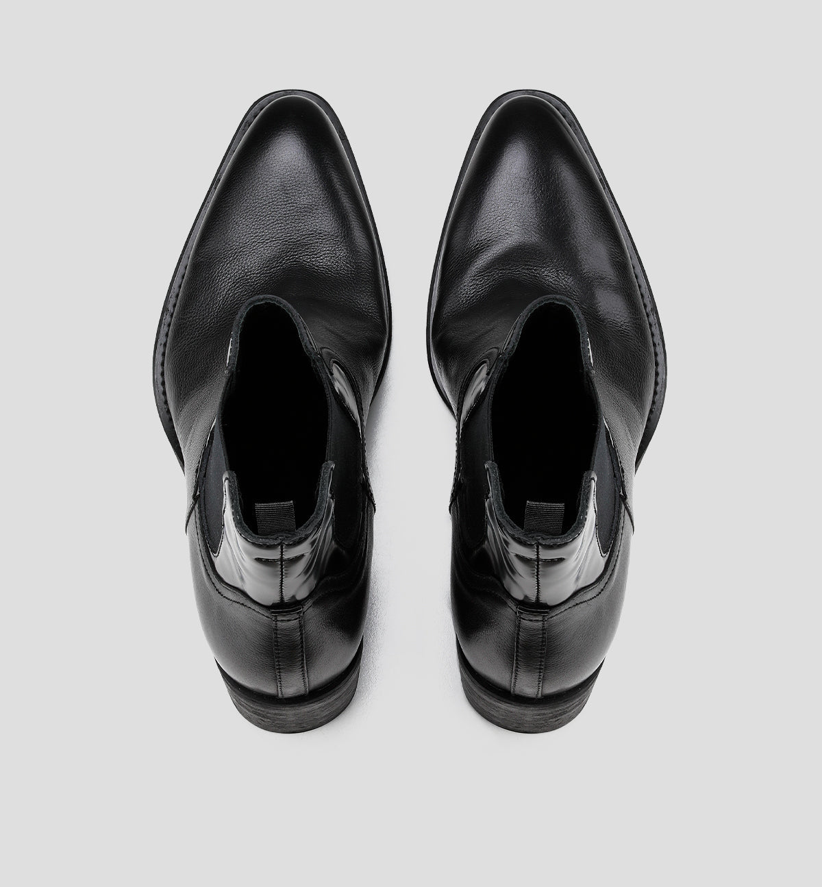 Pointed-toe Cowhide Upturned Toe Wizard Chelsea Boots