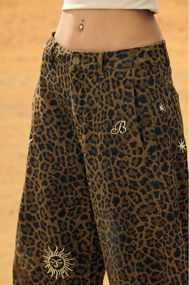【25s Aug.】Washed Blue Leopard Embroidered Flared Jeans