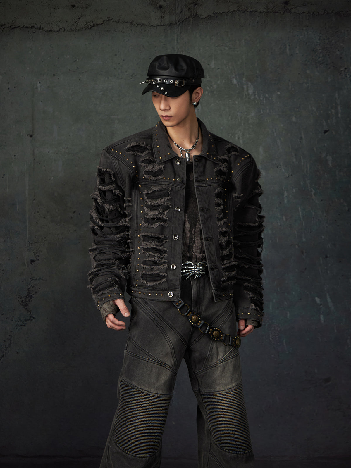 【25s Mar.】Destroyed Studded Shoulder Pad Denim Jacket