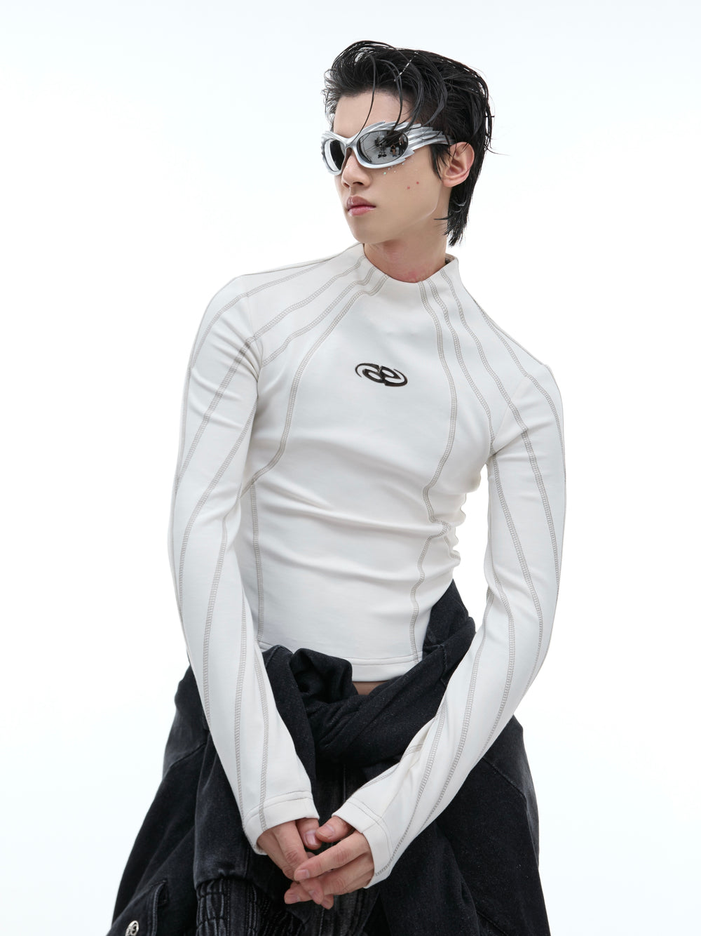 【24s Oct.】Topstitched Metallic Trim Slim-fit Turtleneck Top ArtsKoreanMan