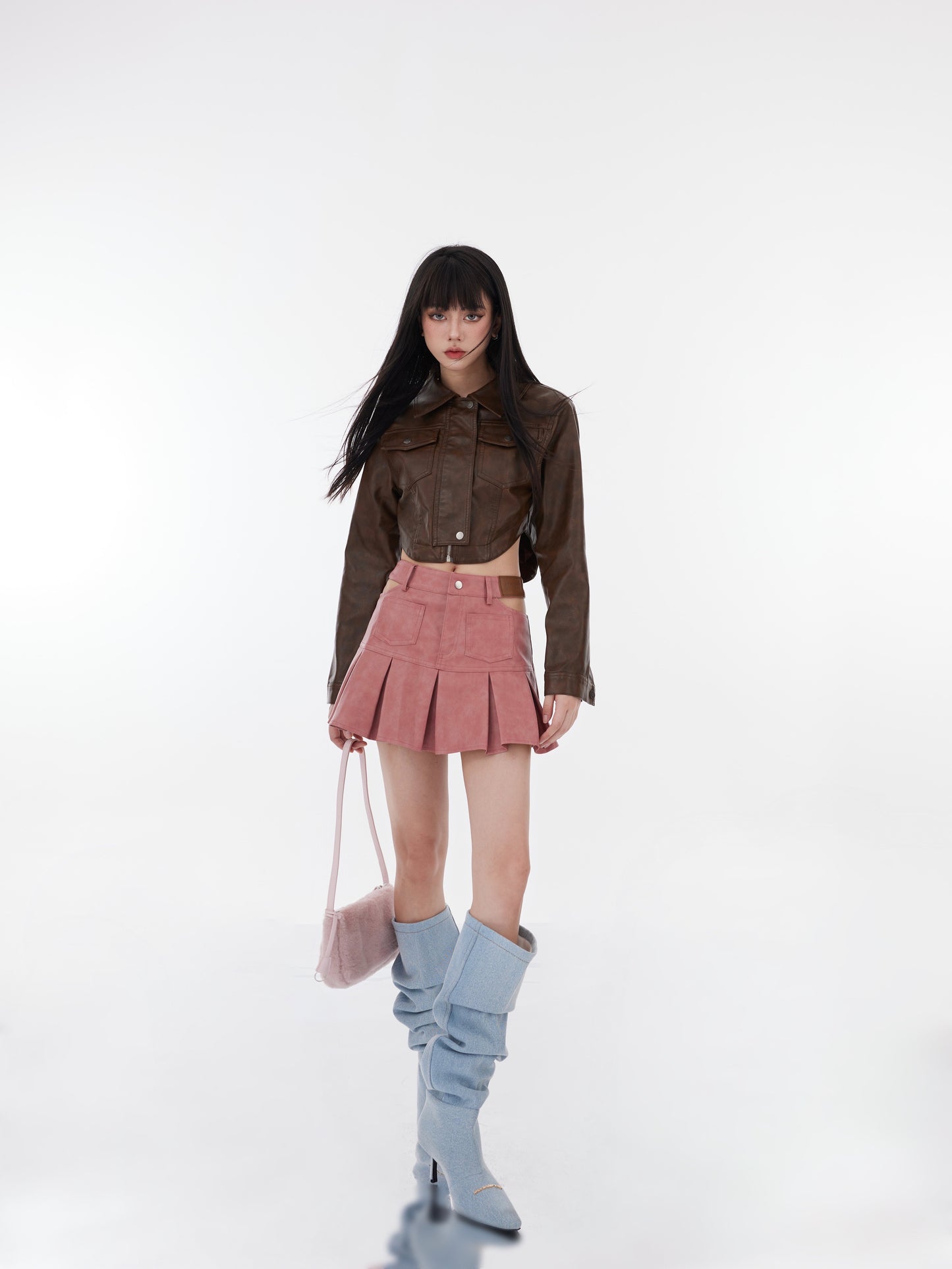 【23s October.】Pleated Skirt with Cutout Pockets