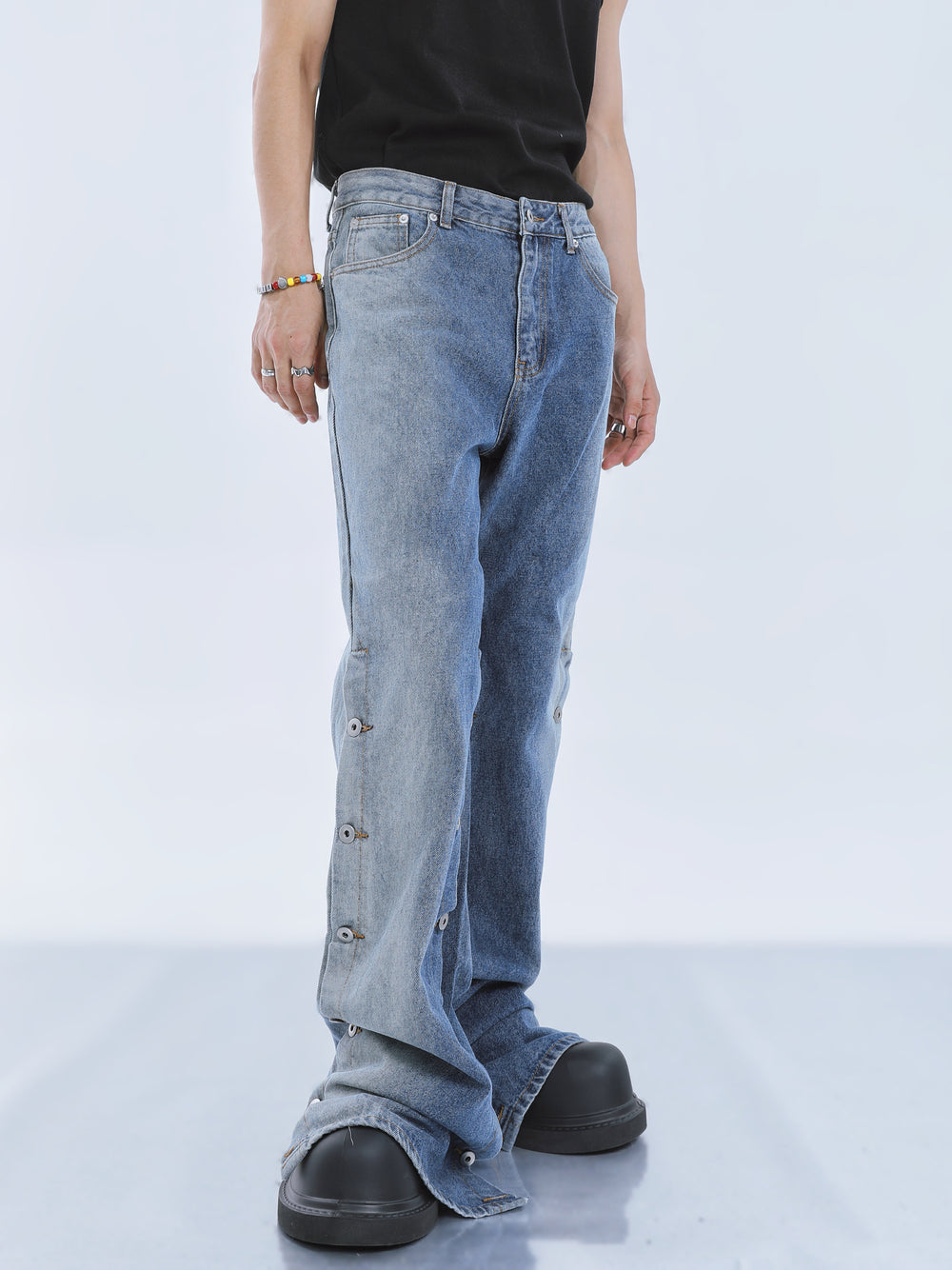 【23s September.】Niche Buttoned Gradient Jeans ArtsKoreanMan
