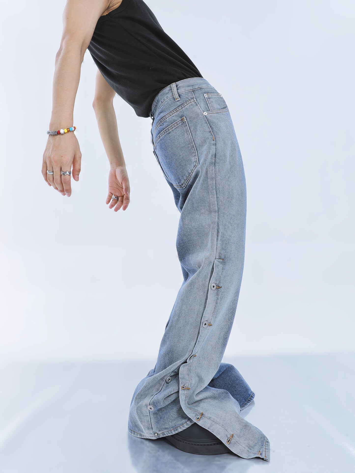 【23s September.】Niche Buttoned Gradient Jeans