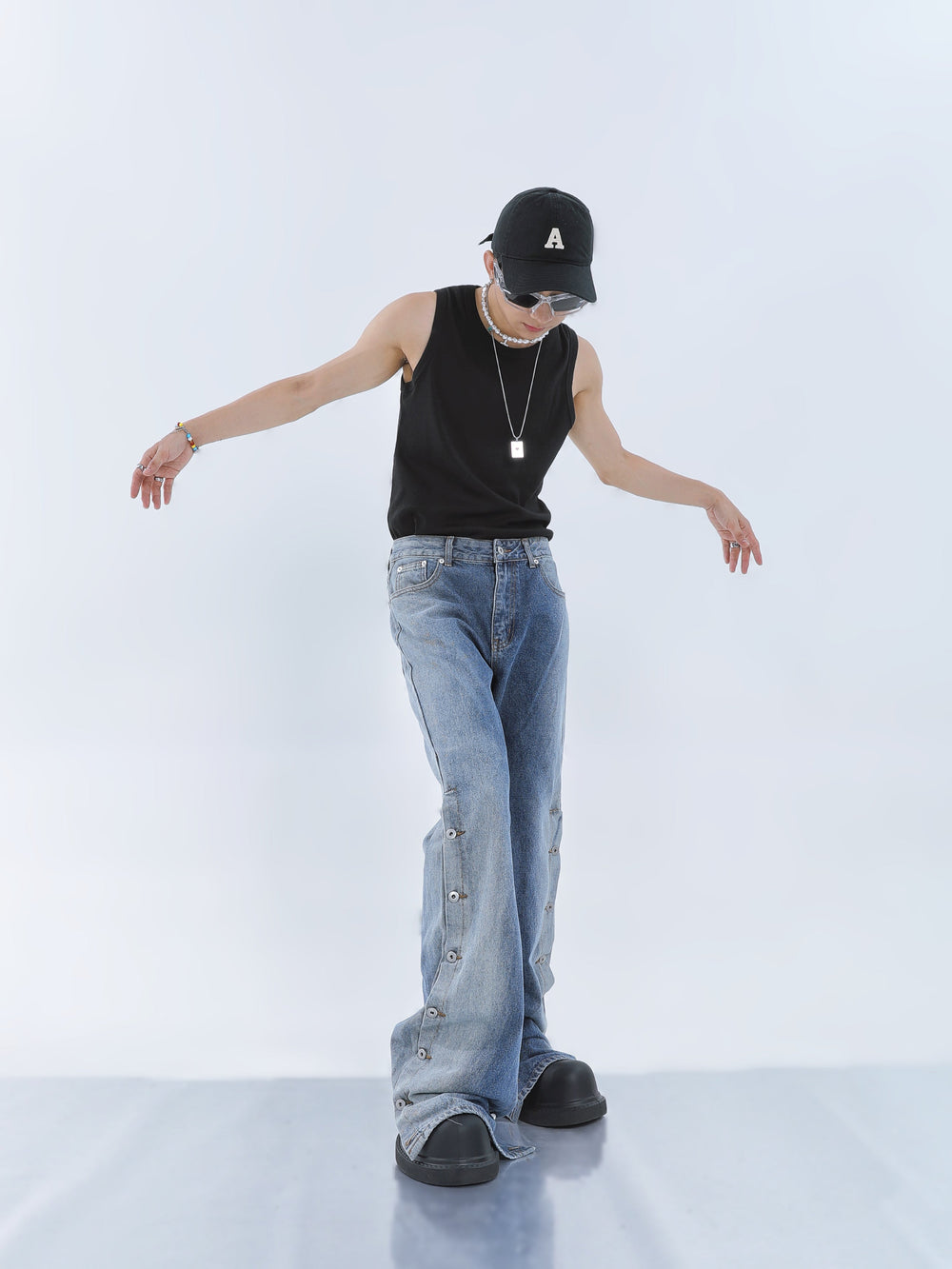 【23s September.】Niche Buttoned Gradient Jeans -M ArtsKoreanMan