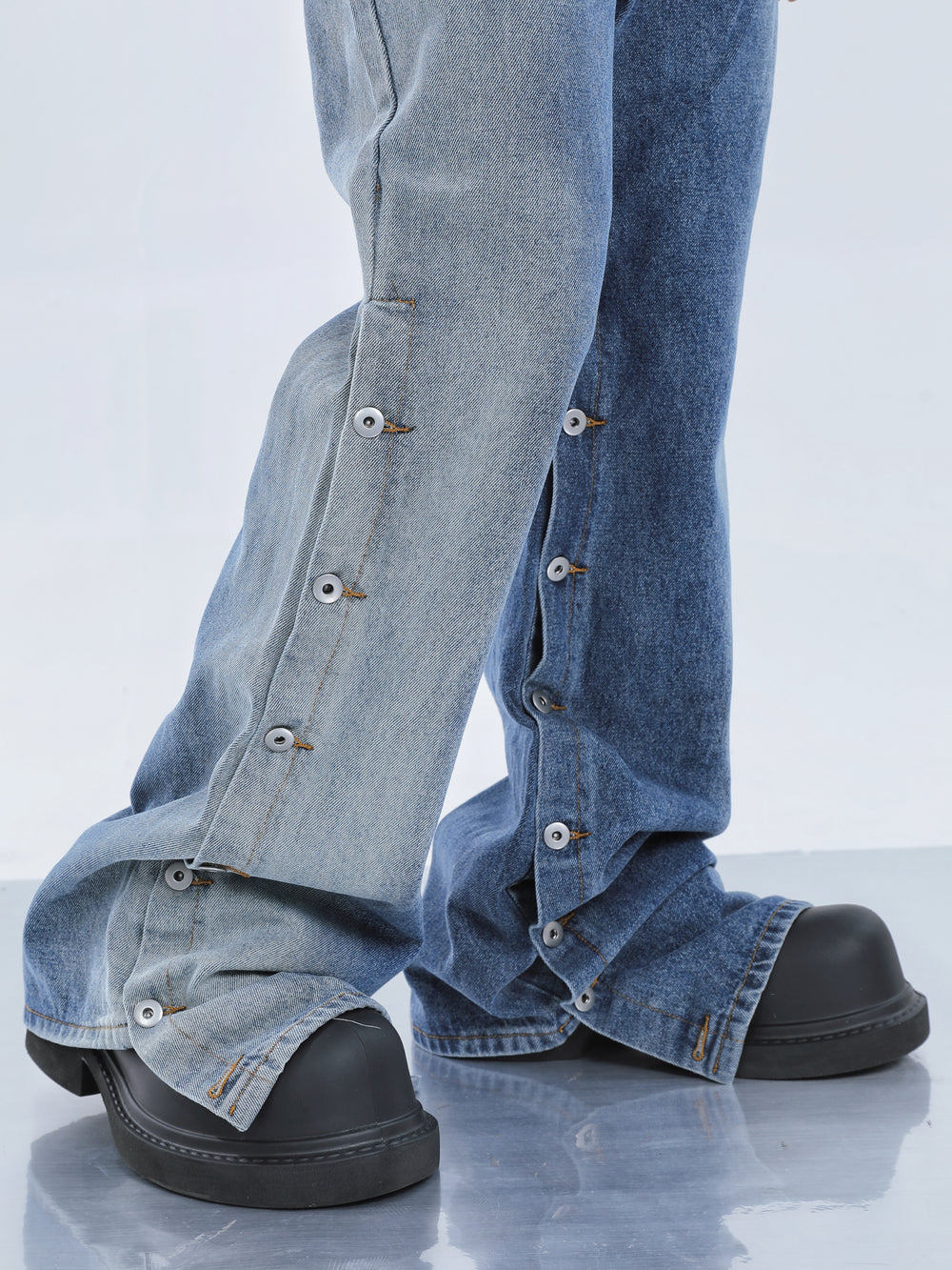 【23s September.】Niche Buttoned Gradient Jeans ArtsKoreanMan