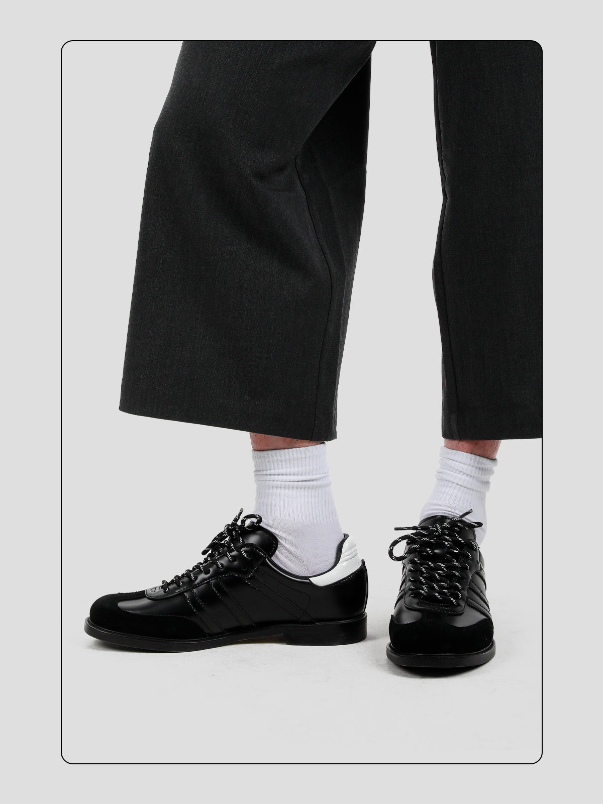 Simple Black And White Leather Dexter Shoes