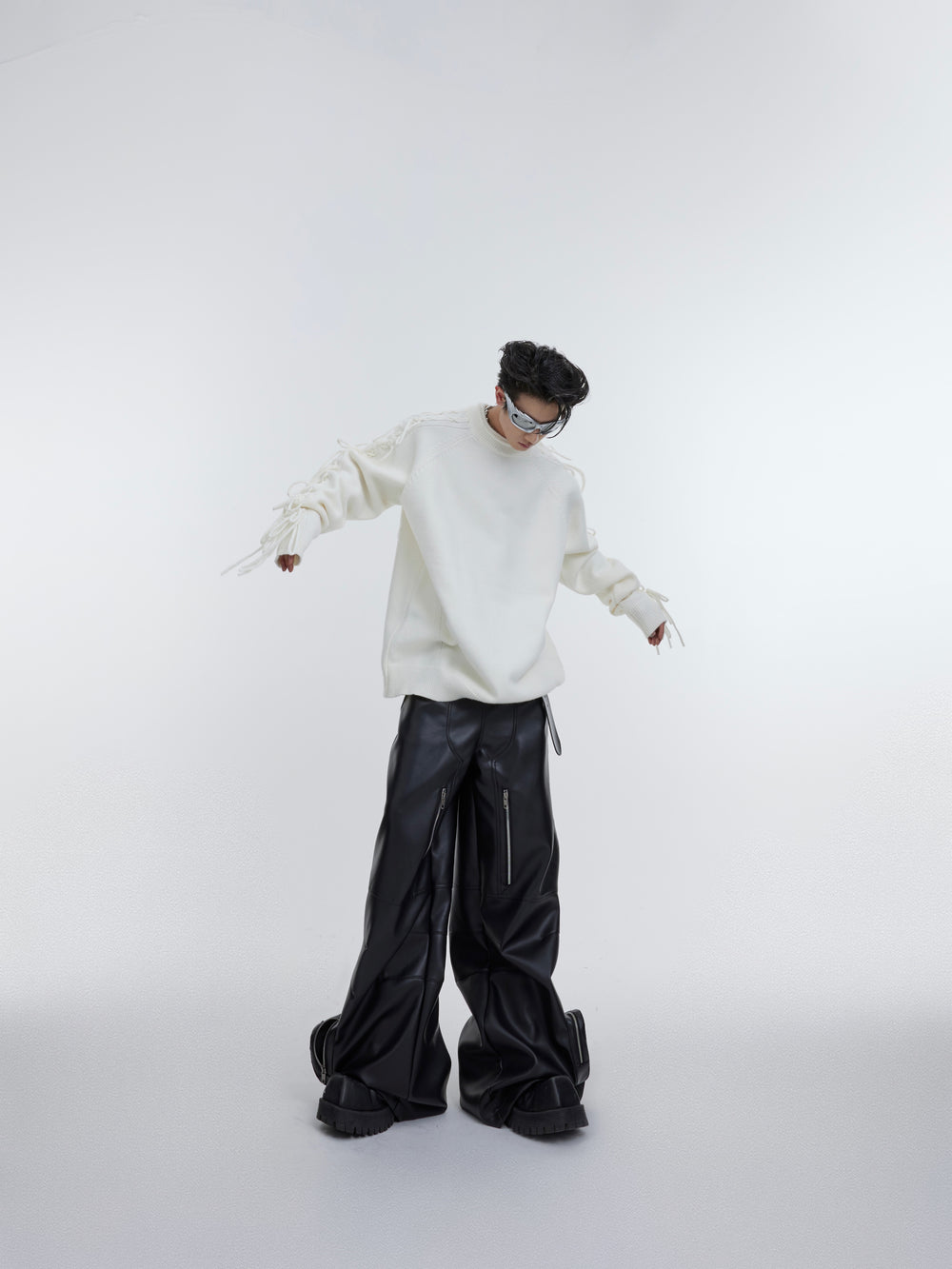 【23s October.】Pleated Crew Neck Sweater with Fringe Design ArtsKoreanMan