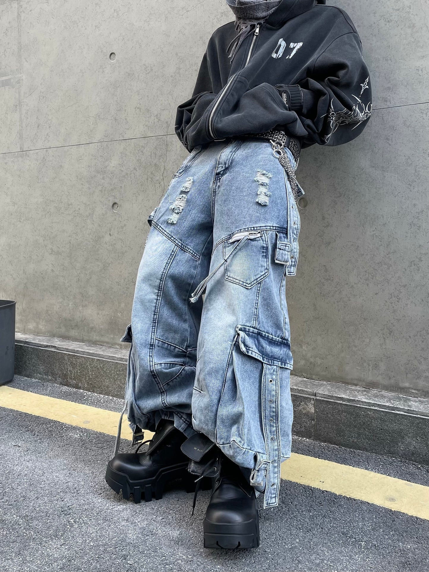 【25s Mar.】Multi-pocket Ripped Ribbon Straight Jeans