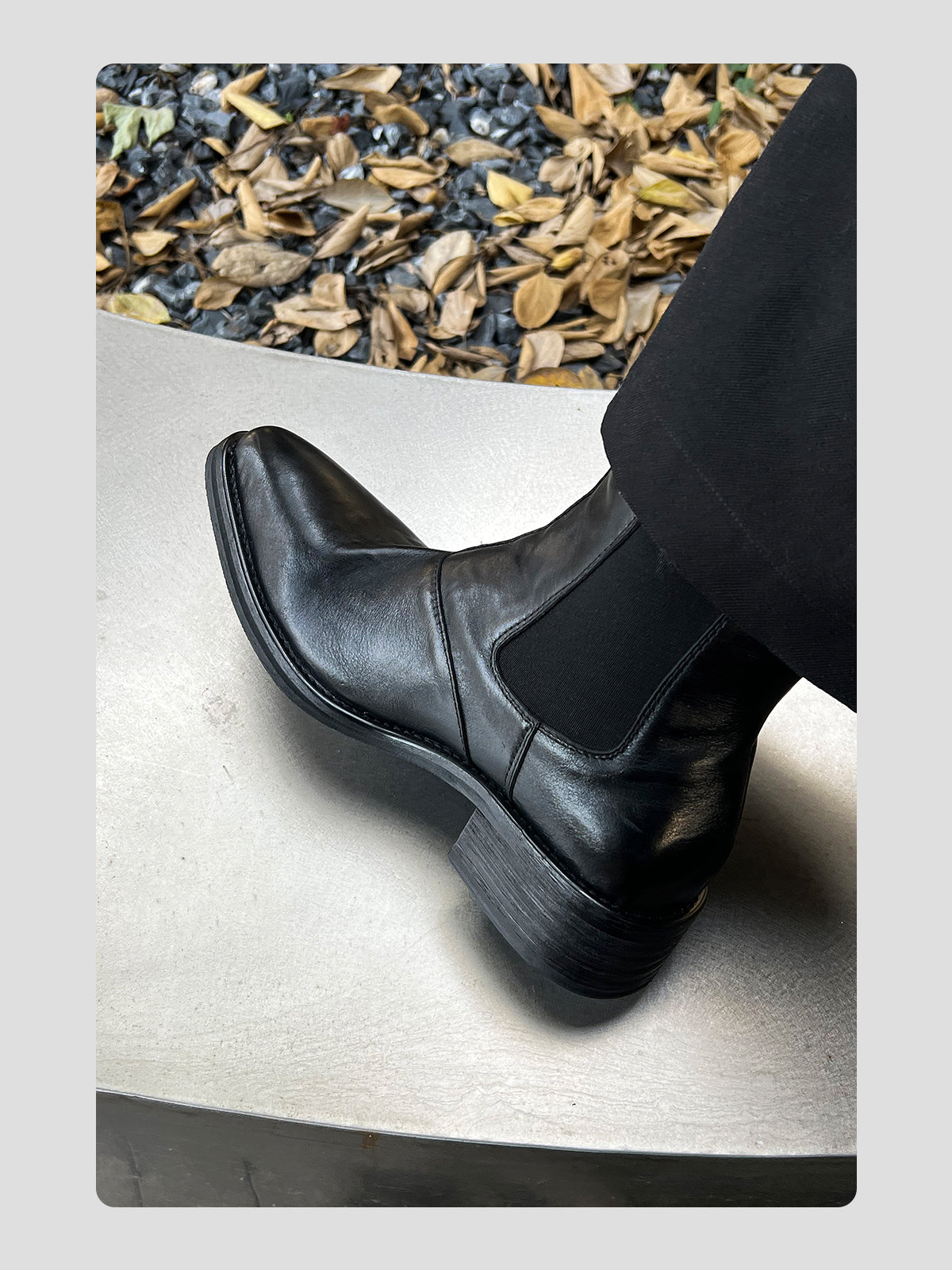 Pointed-toe Leather Platform Chelsea Boots