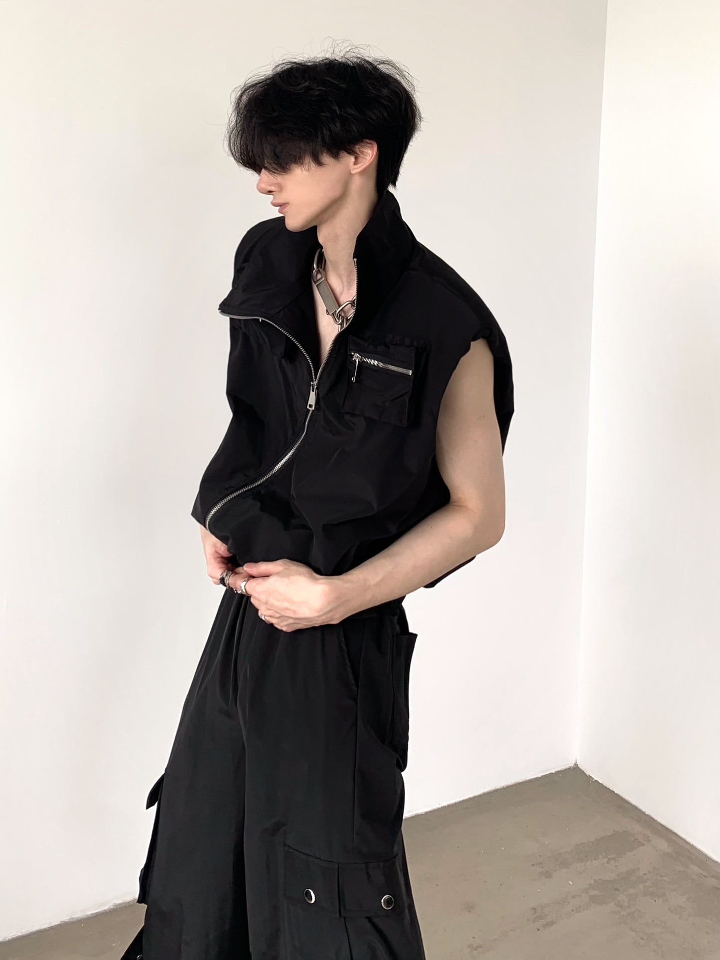 【24s July.】Simple Sleeveless Cargo Vest