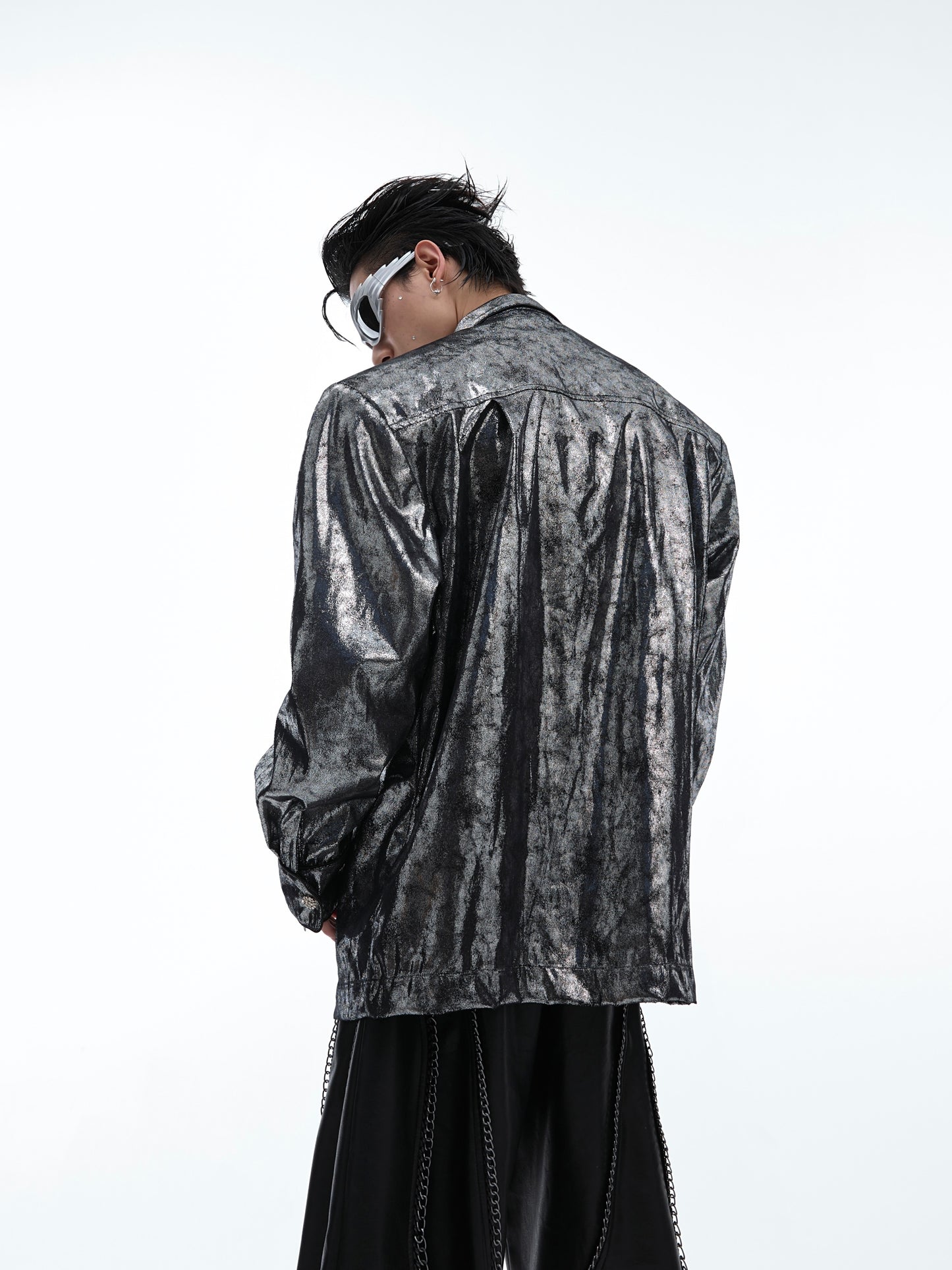 【24s Aug.】Liquid Silver Texture Metal Logo Embellished Shirt