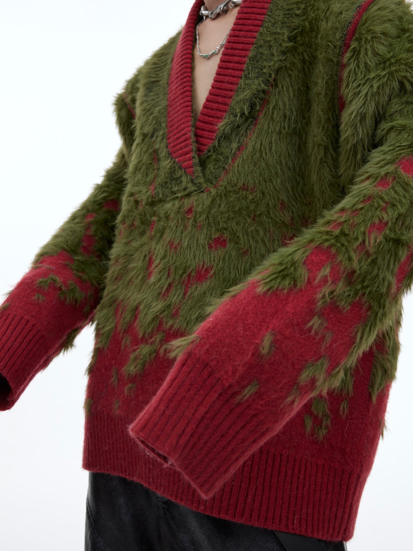 【23s December.】Christmas Gradient V-neck Knitted Sweater